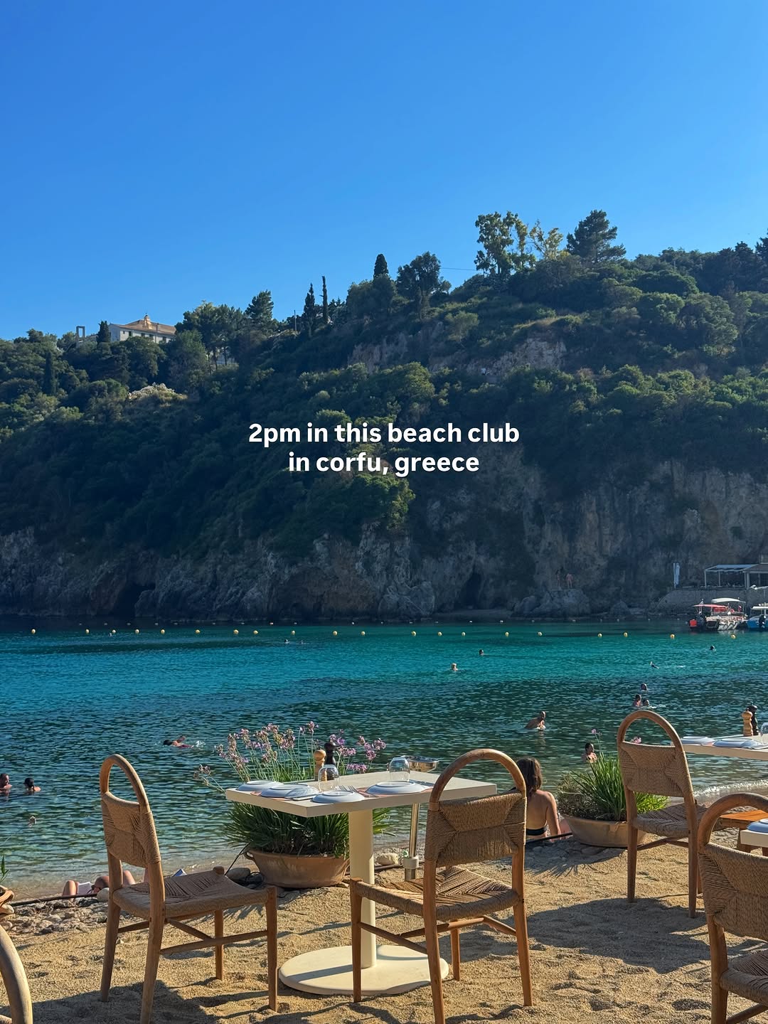 Aragosta Beach Club: A Greek Seaside Gem