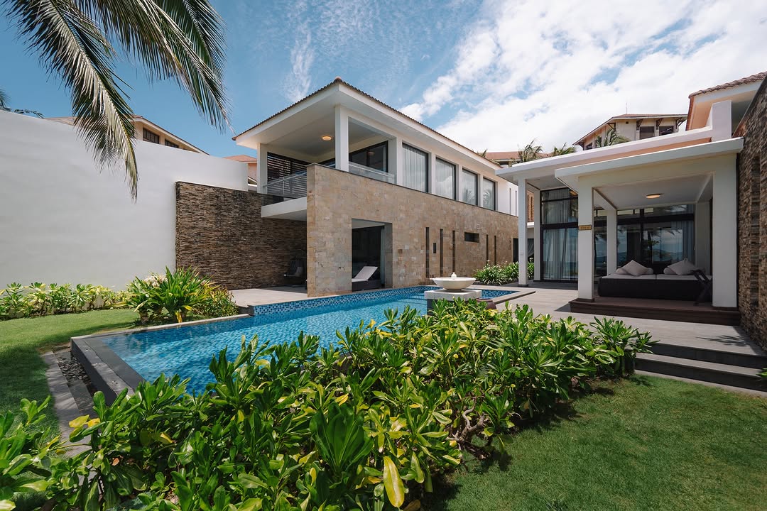 Tropical Villas Offer Private Pools And Airport Transfers