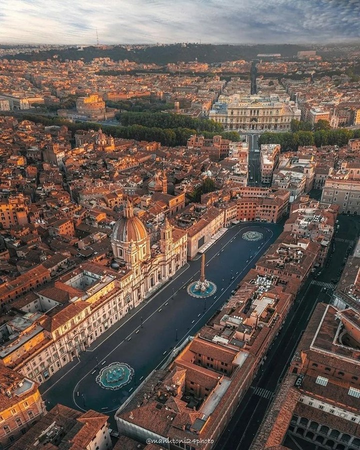 Ten Iconic Roman Landmarks and Attractions
