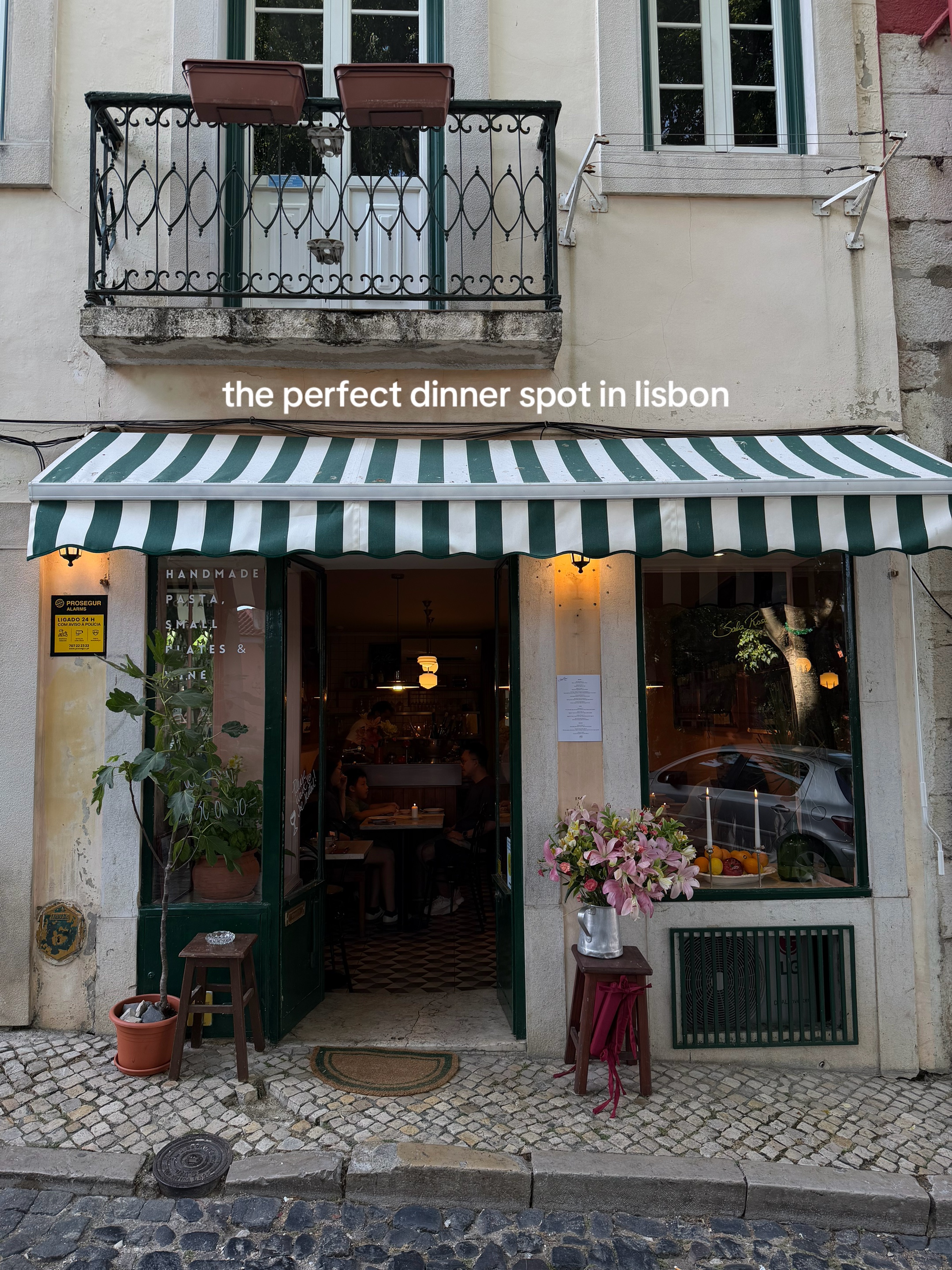 Sala Rosa: A Charming Italian Eatery in Lisbon
