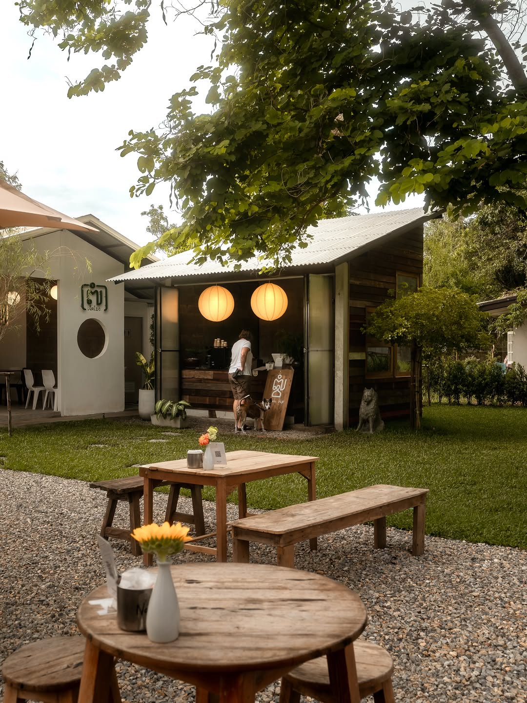 Chiang Mai Cafe Offers Spacious Ambiance And Breakfast