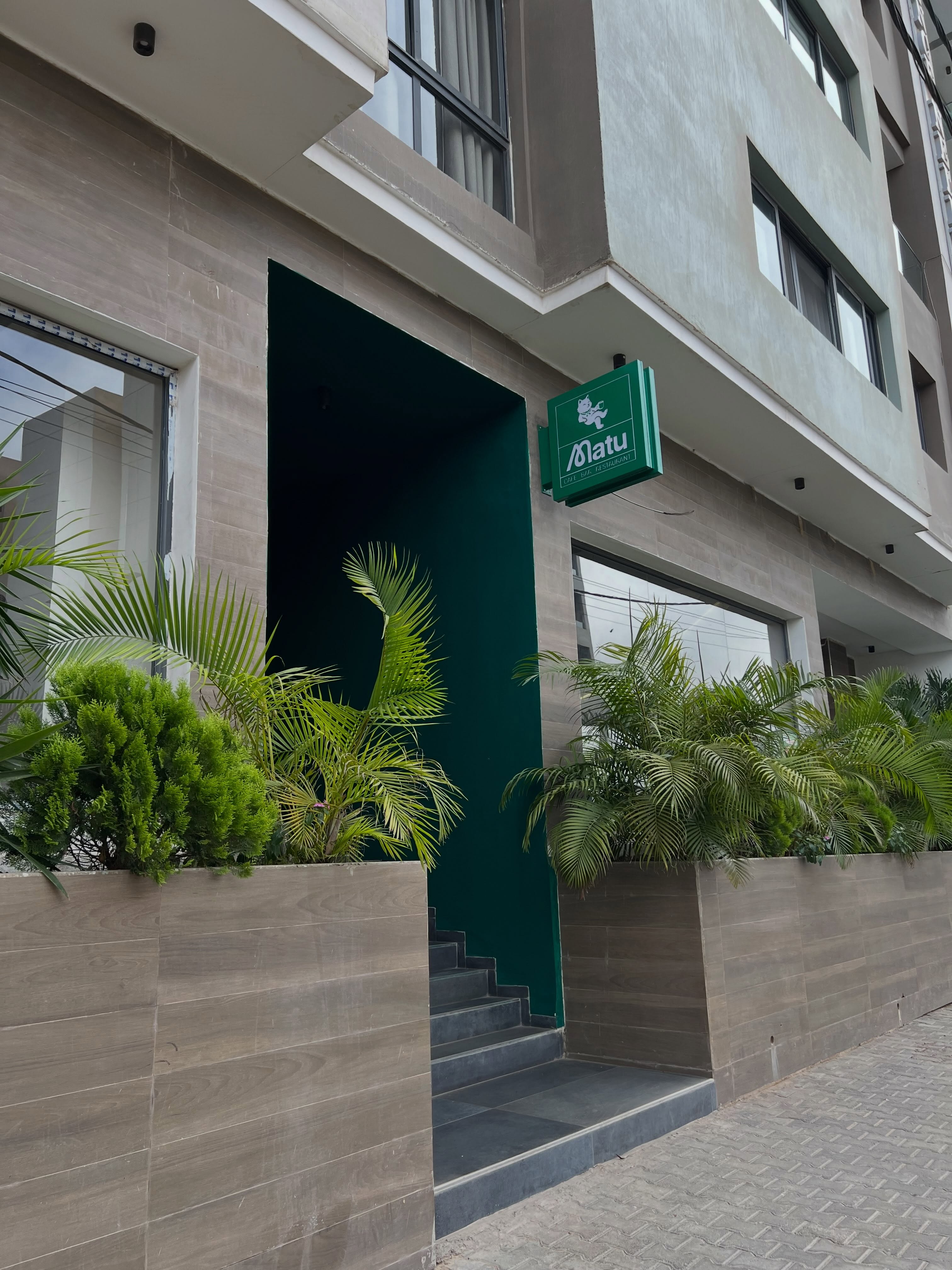 Matu Cafè: Parisian Flair in Senegal