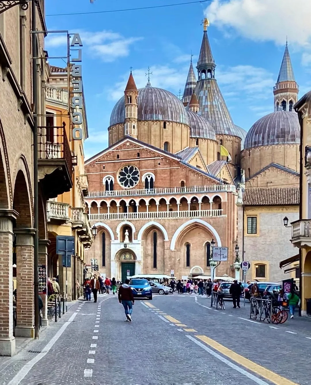 Padova Landmarks: Basilica and Prato della Valle