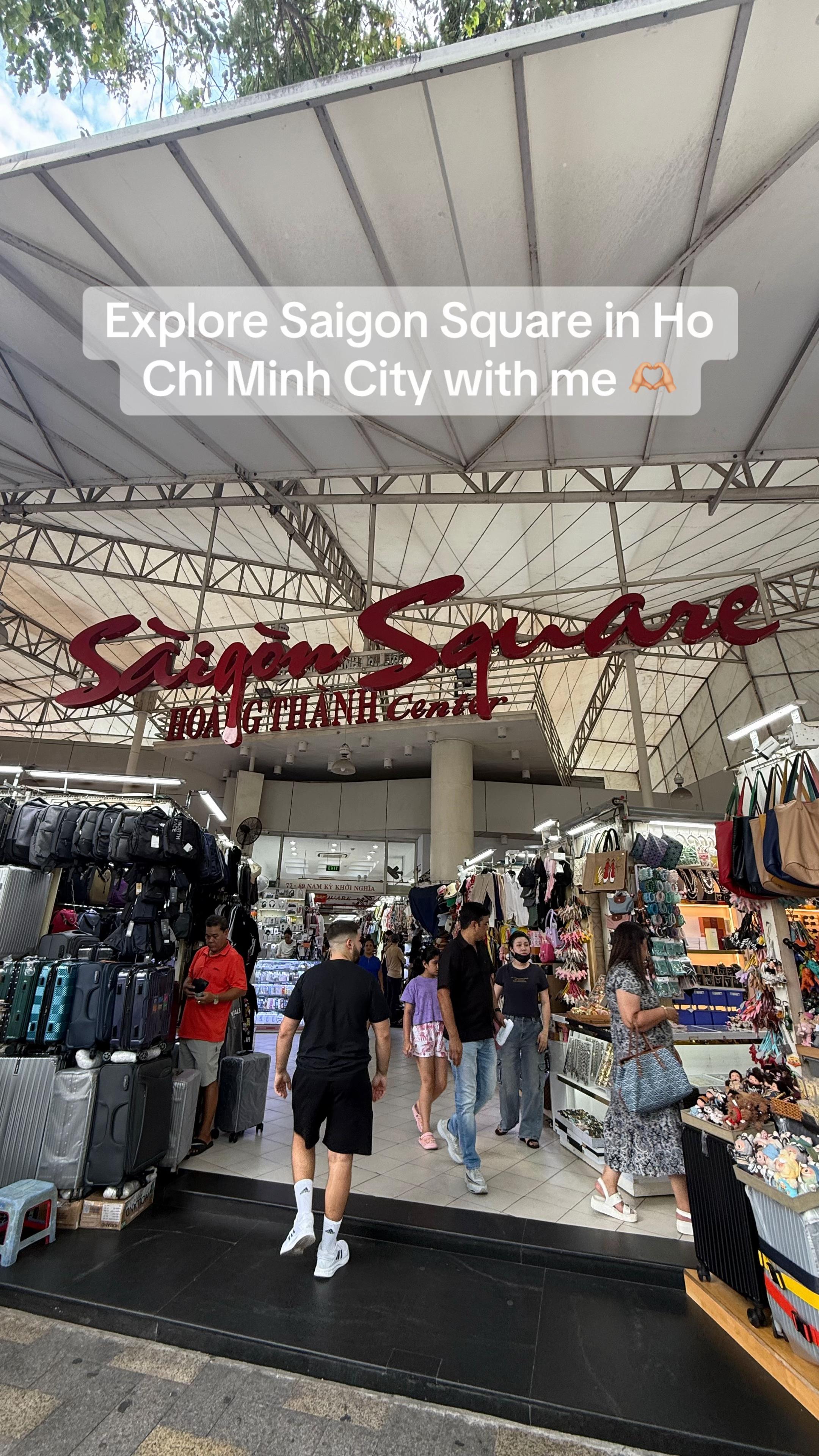 Sài Gòn Square Shops Offer Variety