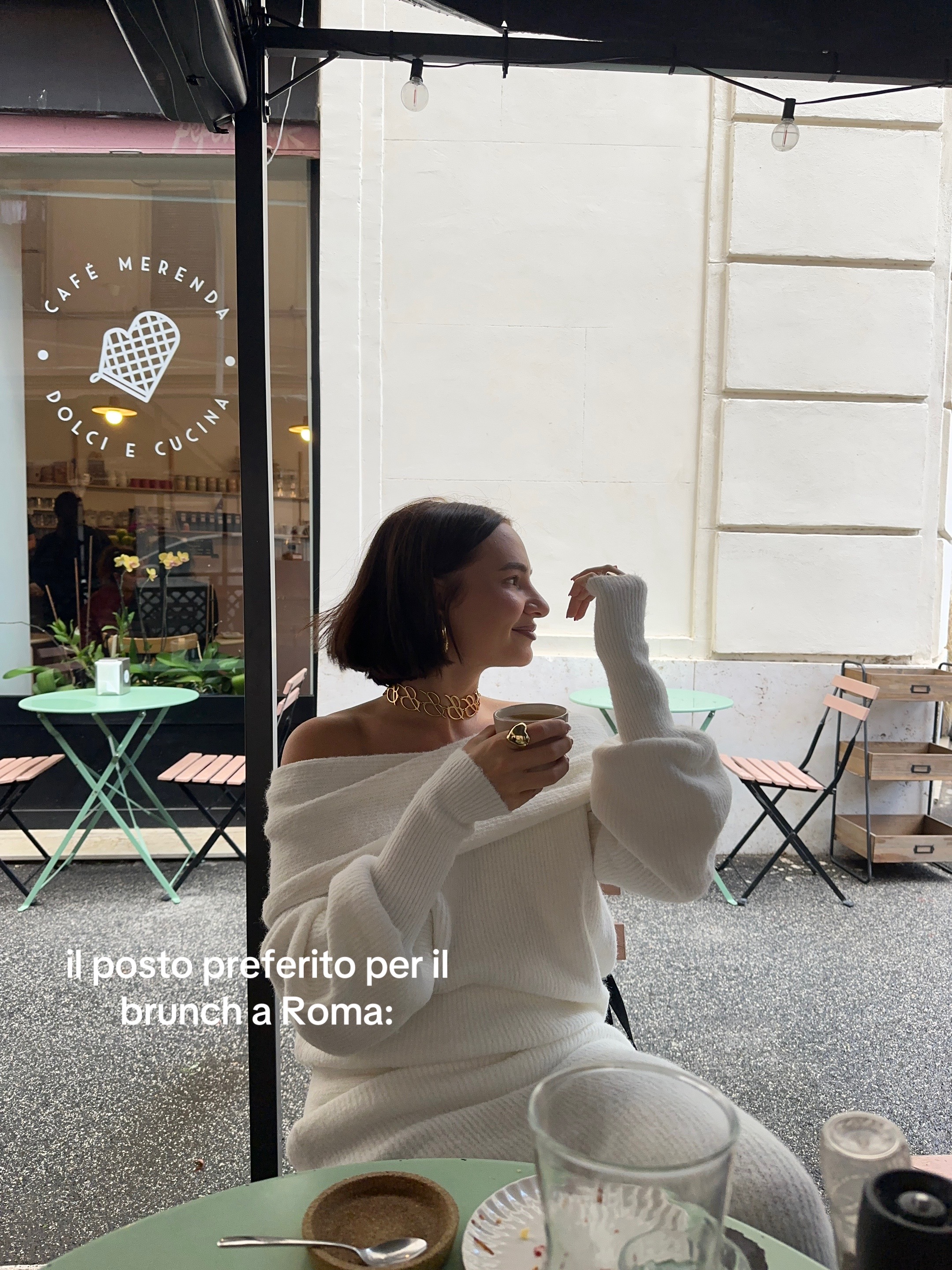 Cozy Roman Cafe Serves Sweet Brunch Pastries