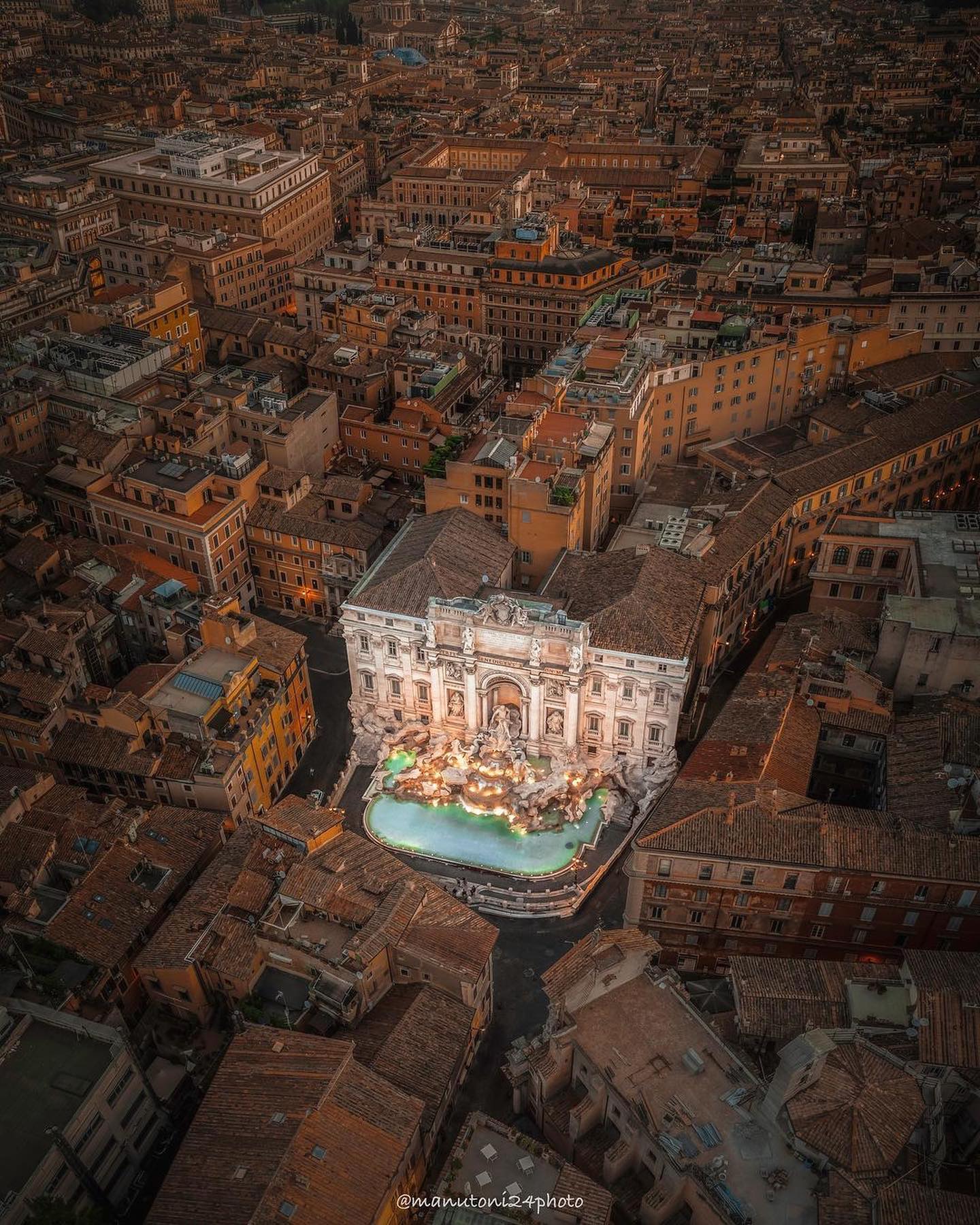 Iconic Roman Landmarks and Architecture