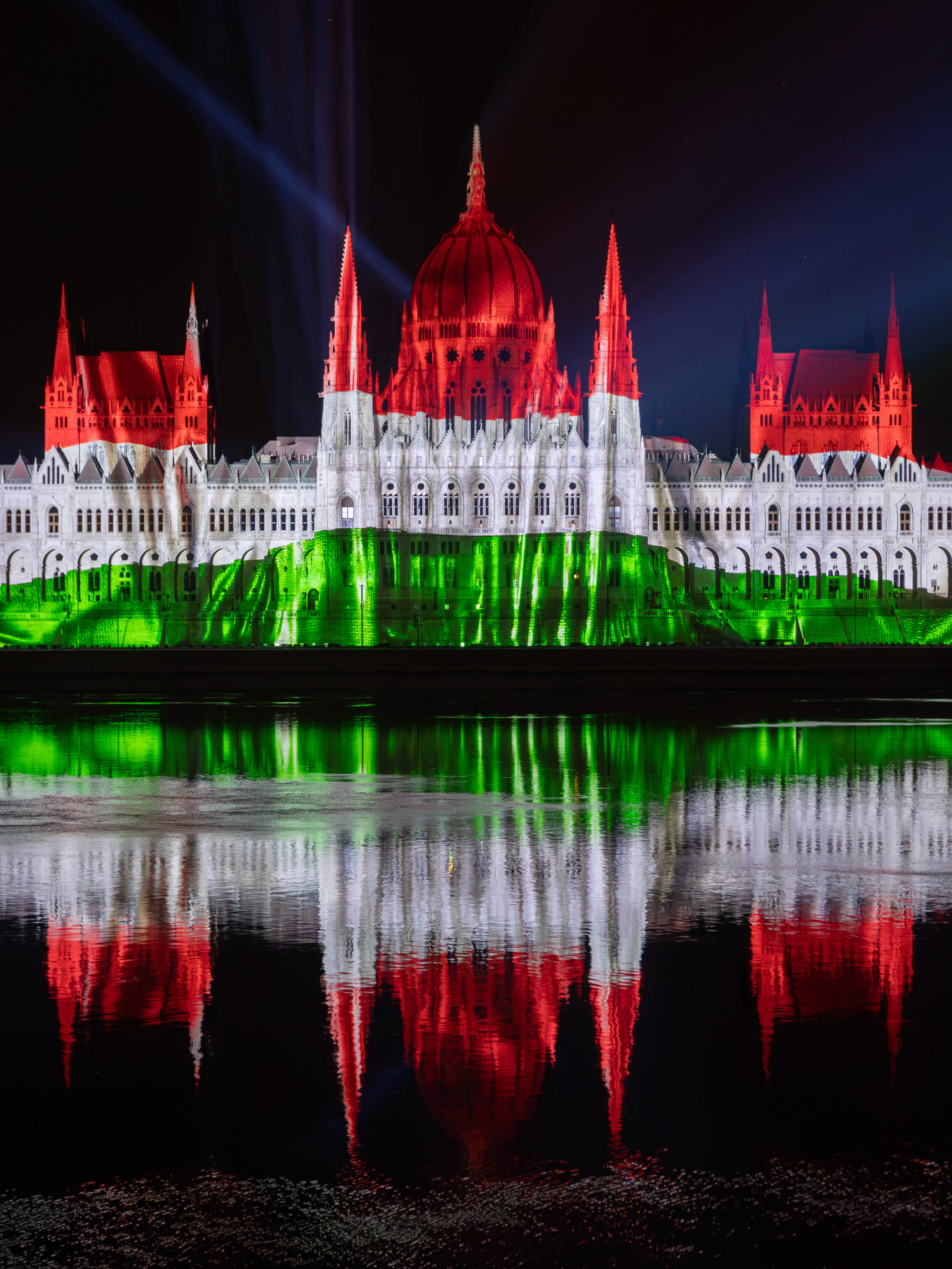 Budapest Landmarks Light Up St. Stephen's Day