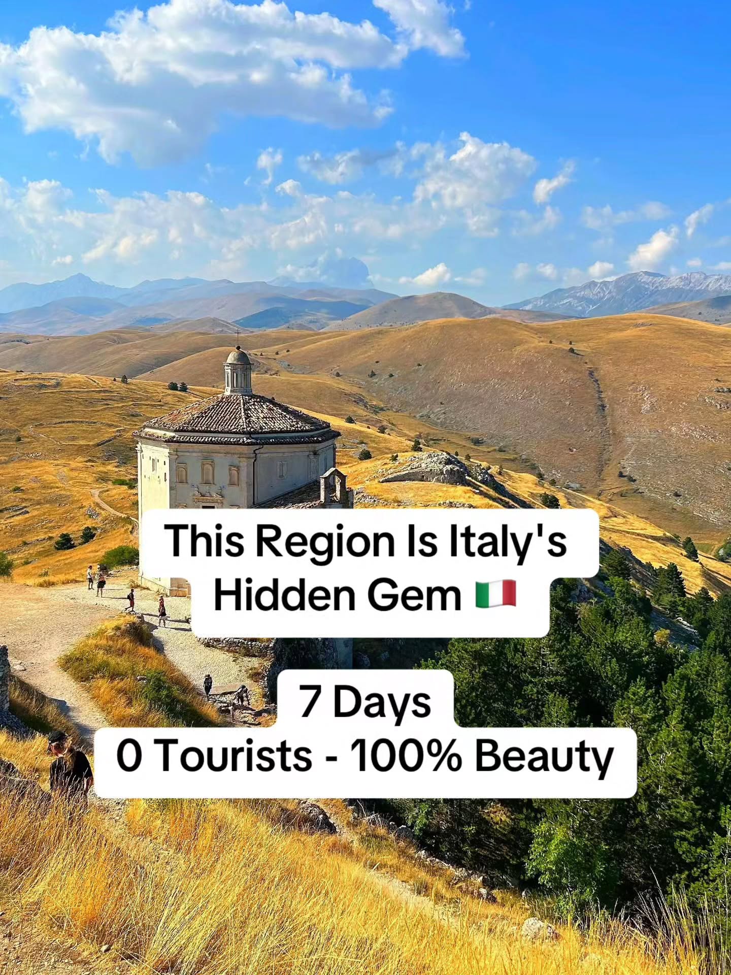 Abruzzo's Medieval Villages, Beaches, and Castles