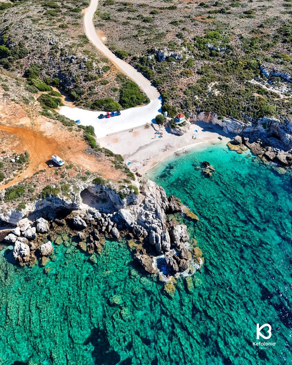 Paralia Lagkadakia: Secluded Cove Near Lixouri