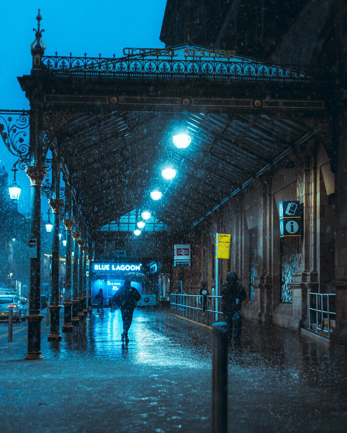 Glasgow's Snowy Streets Captured in Film