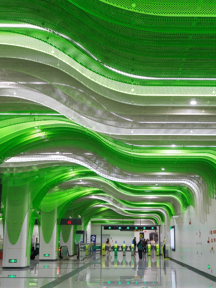 Chengdu Metro Stations Feature Art and Traditional Motifs