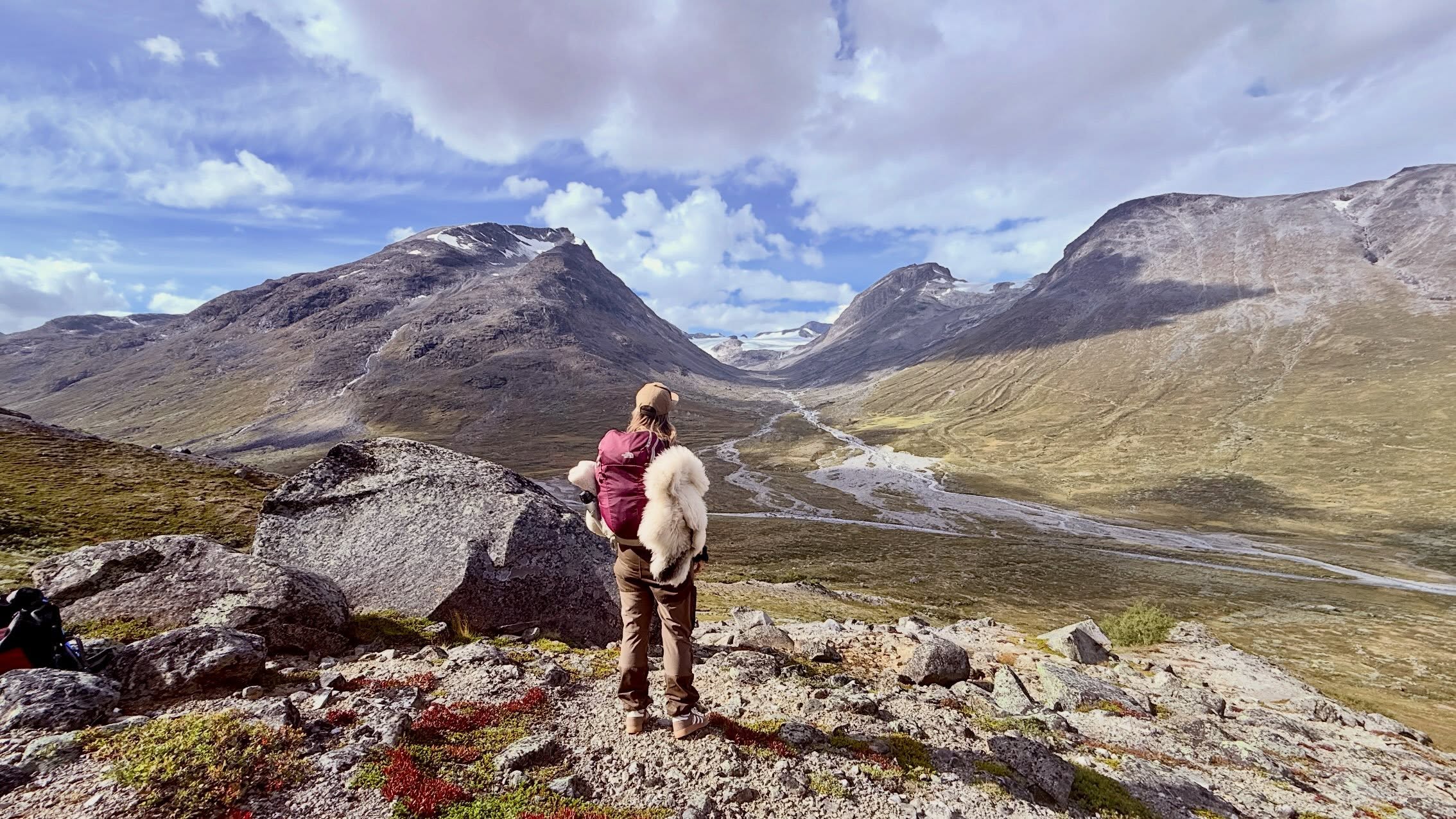 Visdalen Valley: Gateway to Norway's Highest Peaks