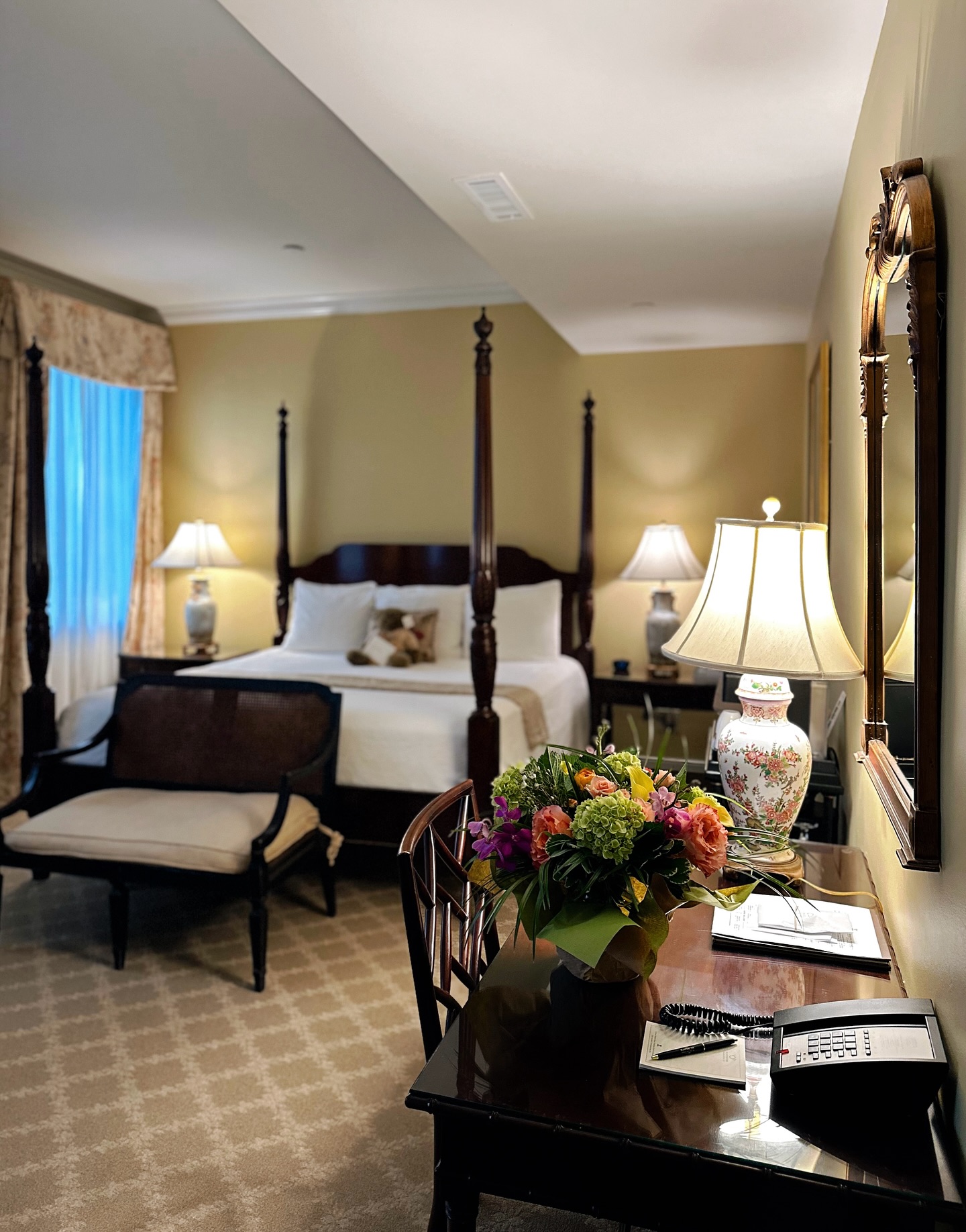 Charleston Boutique Hotel & Famous Coconut Cake
