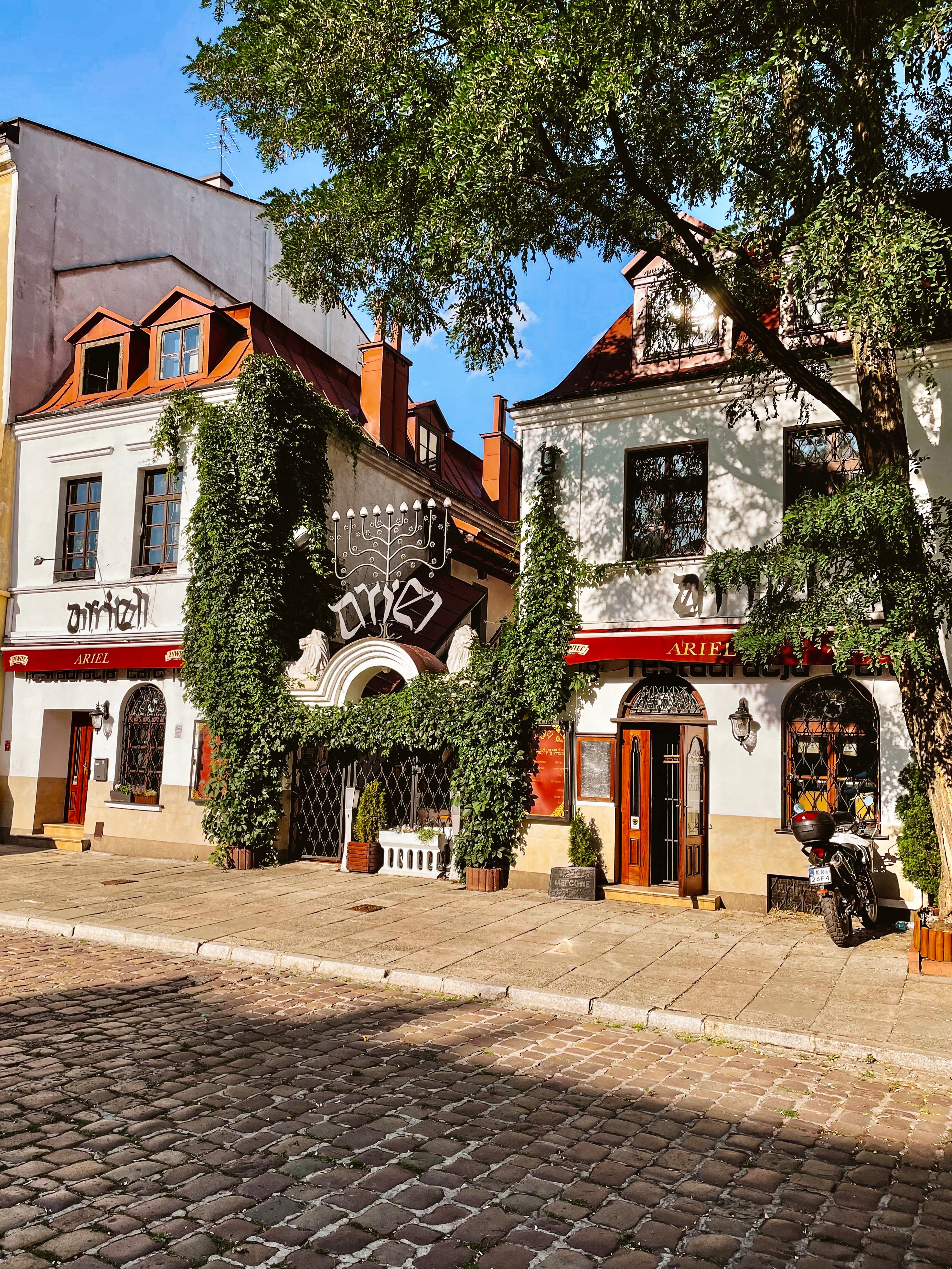 Explore Kazimierz: Historic Sites, Bars, and Hidden Gems
