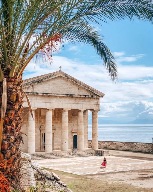 Mon Repos Palace Exudes Grandeur