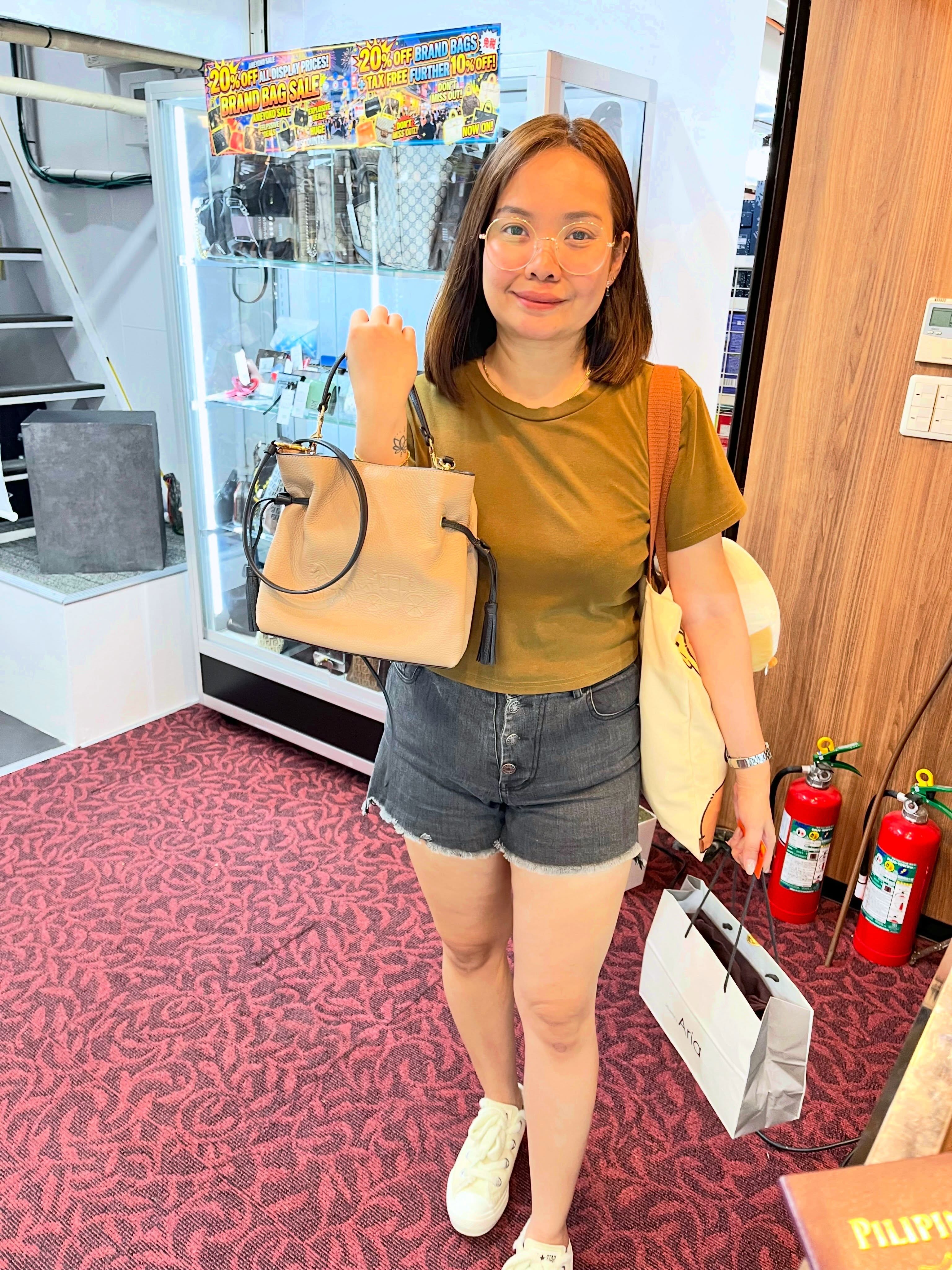 Sasugaya Outlet Features Customer Purchases