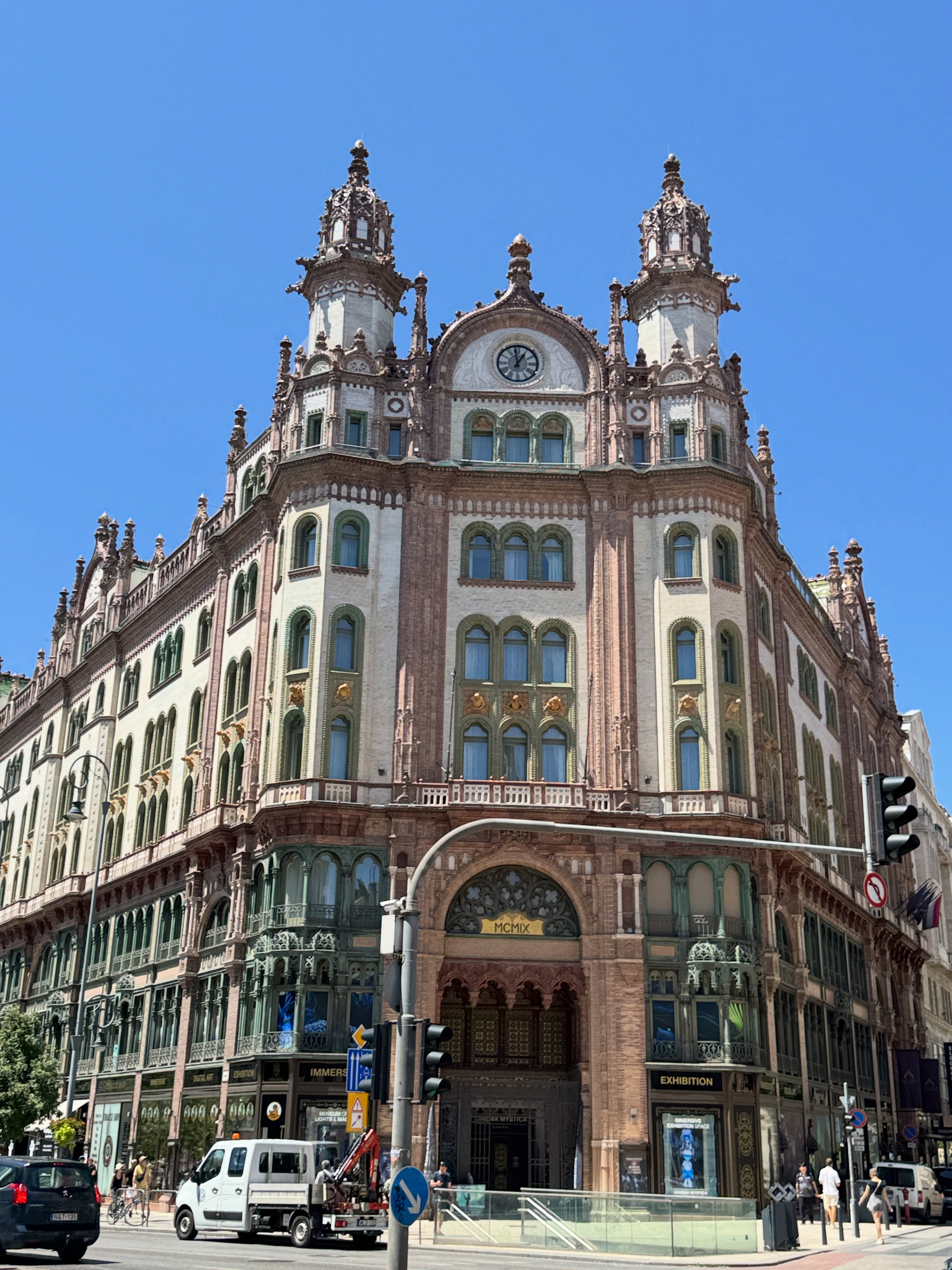 Fairytale Coffee at Budapest's Párisi Passage