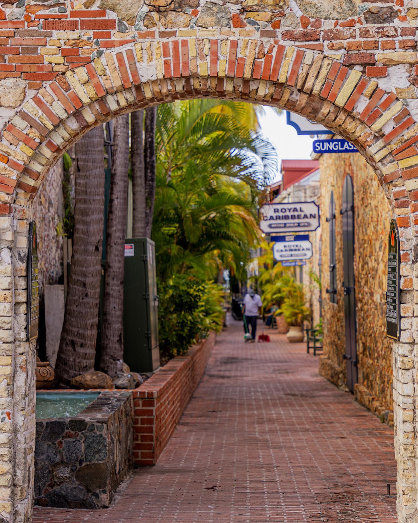Historic Charlotte Amalie: Shopping, Dining, and Drinks