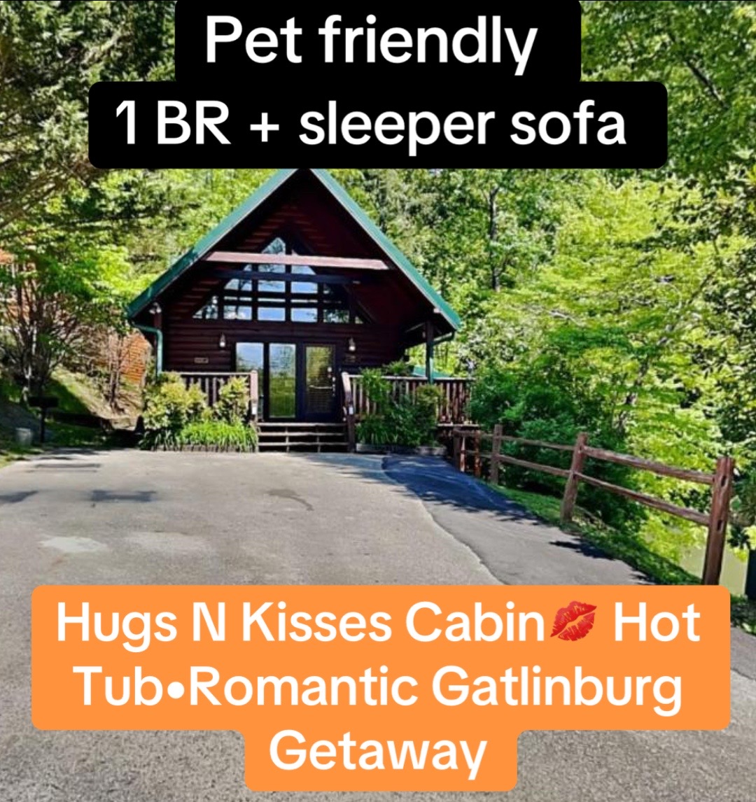 Romantic Smoky Mountain Cabin Near Attractions