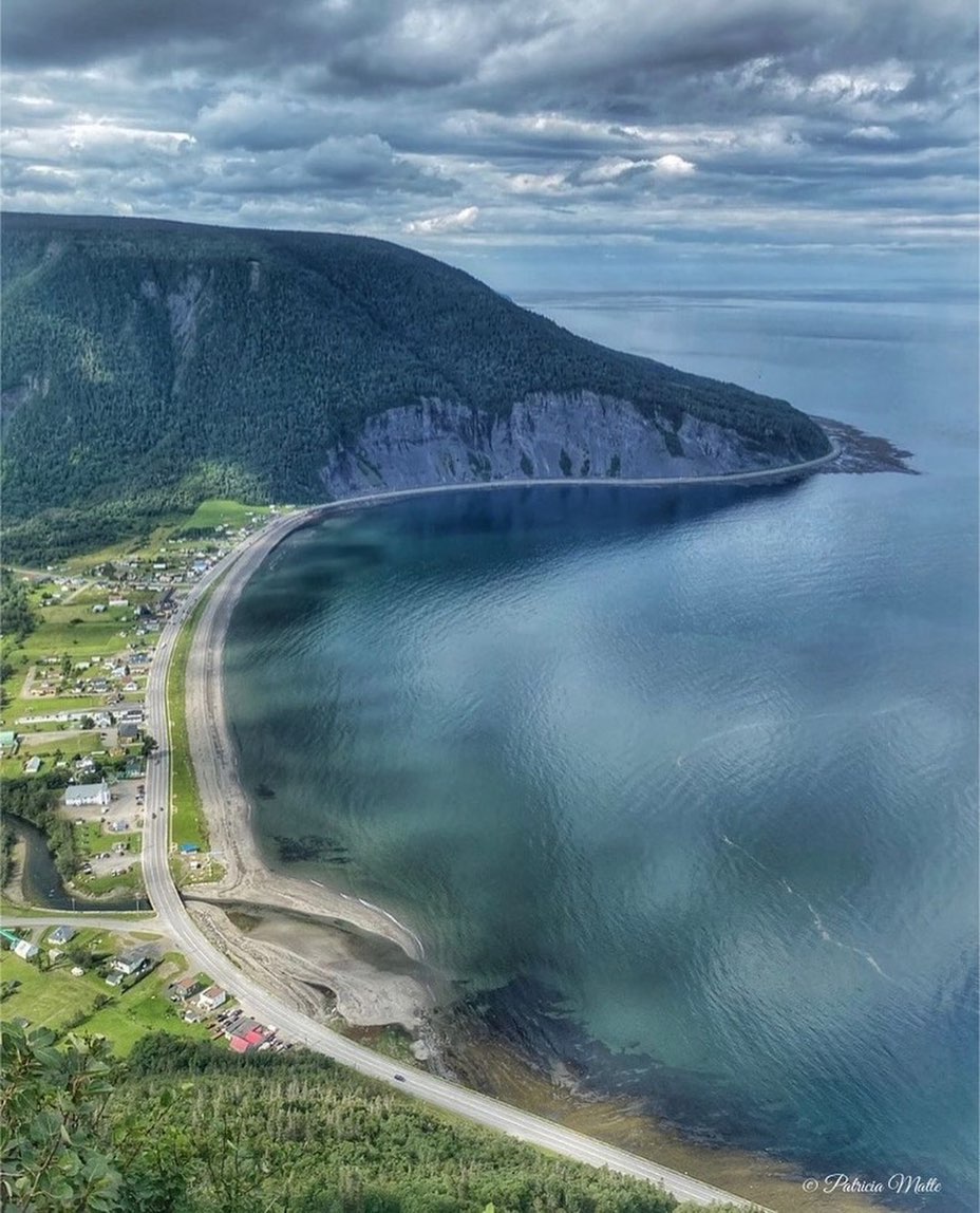 Mont-Saint-Pierre Summit Views and International Trails