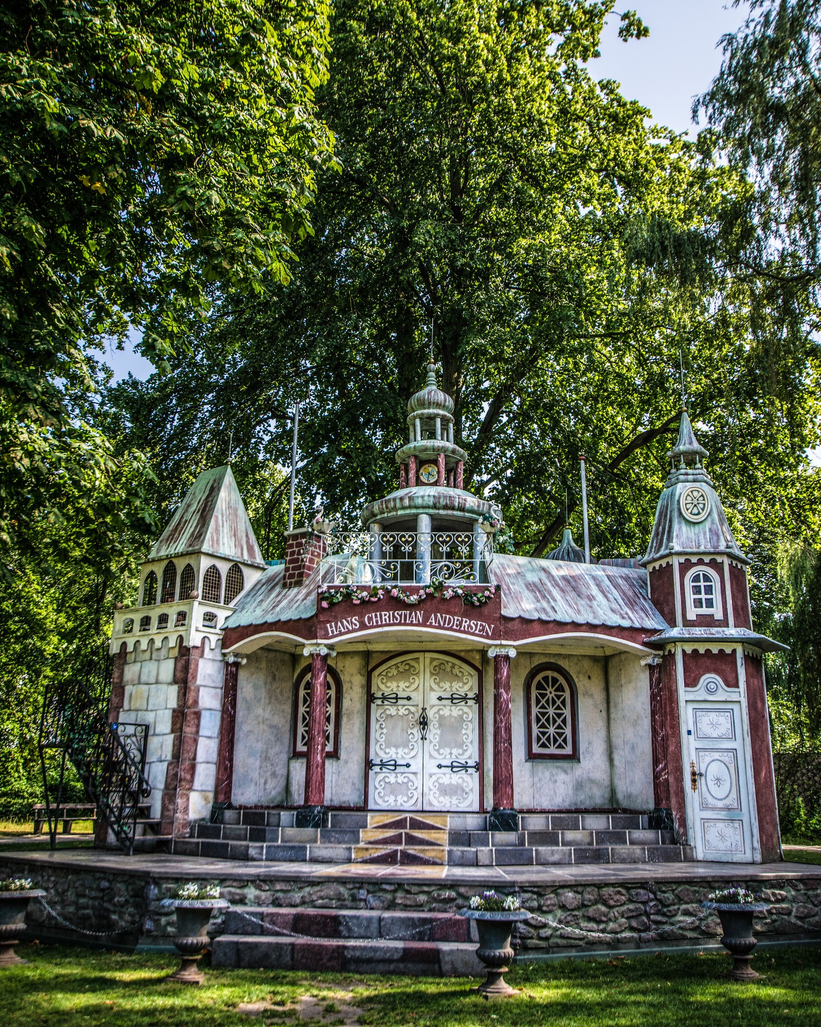 Odense's Fairy Tale Garden & Andersen's House Installation