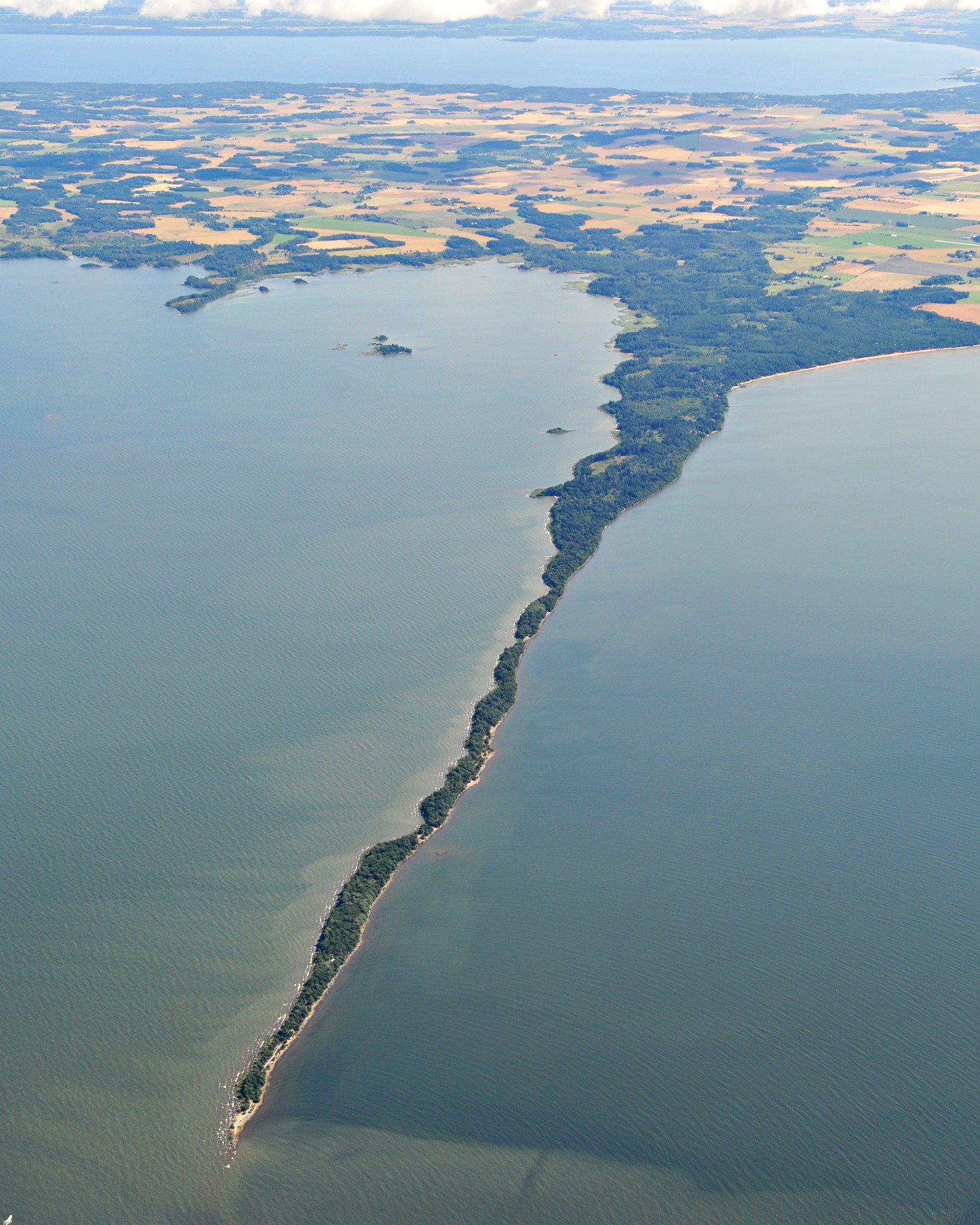 Hindens Rev: Scenic Nature Reserve and Historical Walk