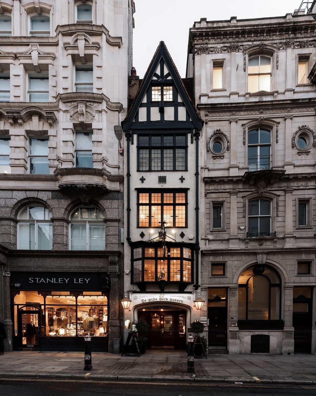 Historic London Pubs: Ye Olde Cock Tavern