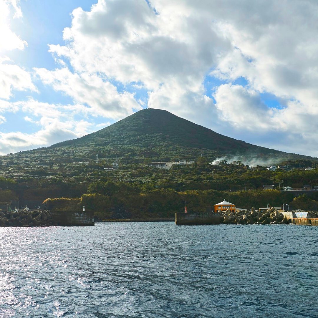 Tokyo's 11 Islands Offer Adventure and Seclusion