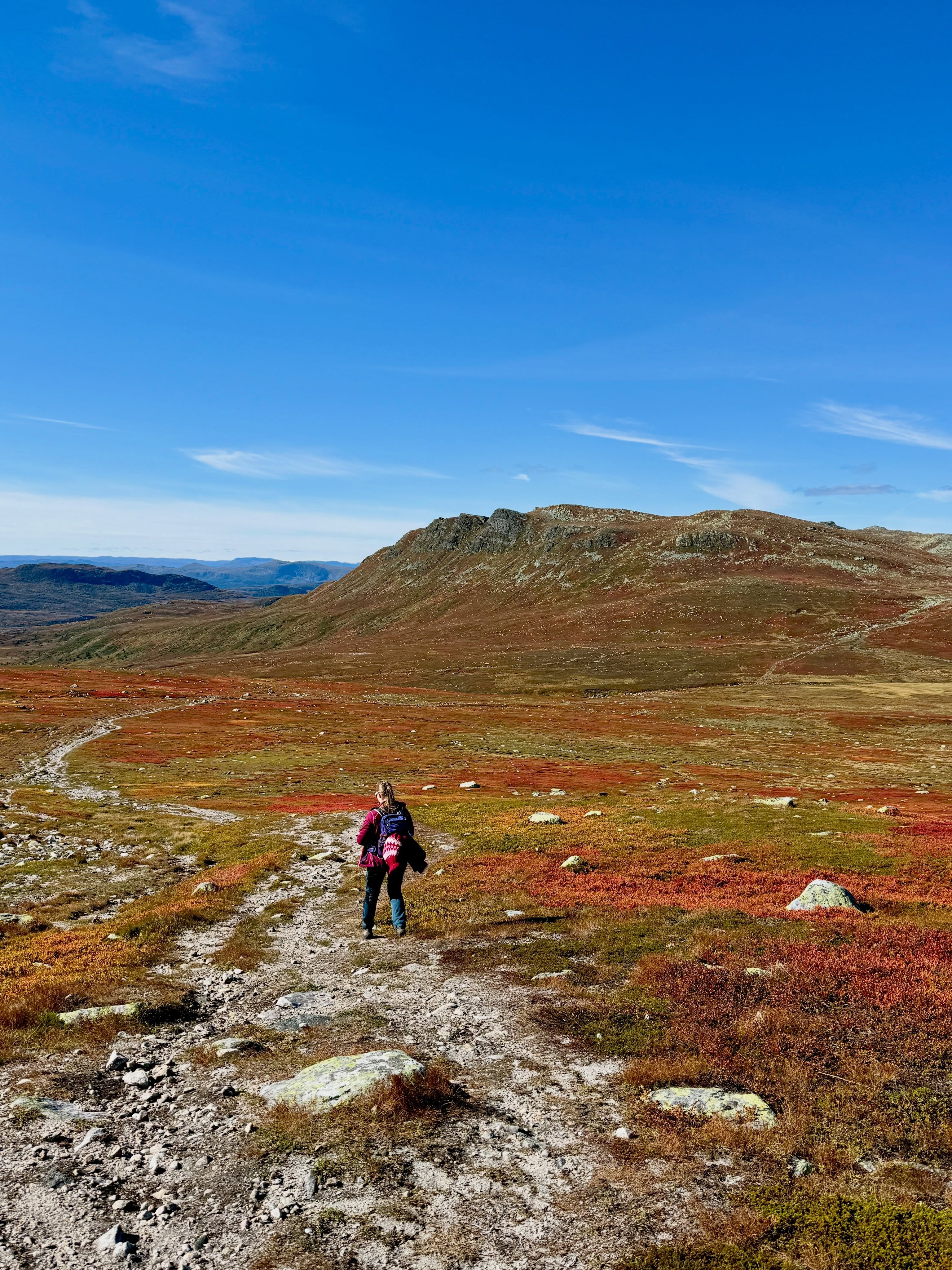 Autumn Mountain Hikes Near Tempelseter