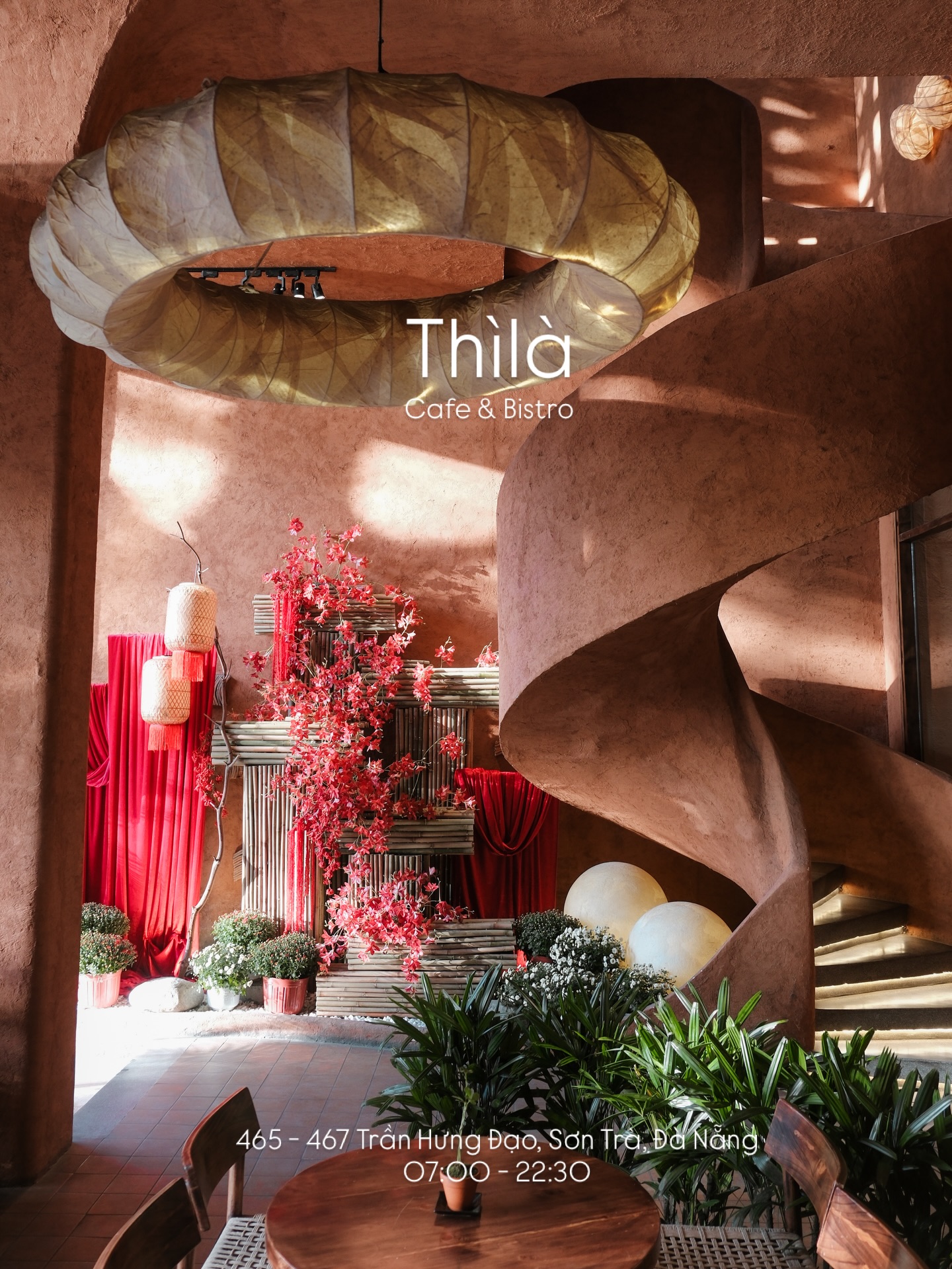 Thìlà Cafe & Bistro: Pretty Place For Year-End Dates