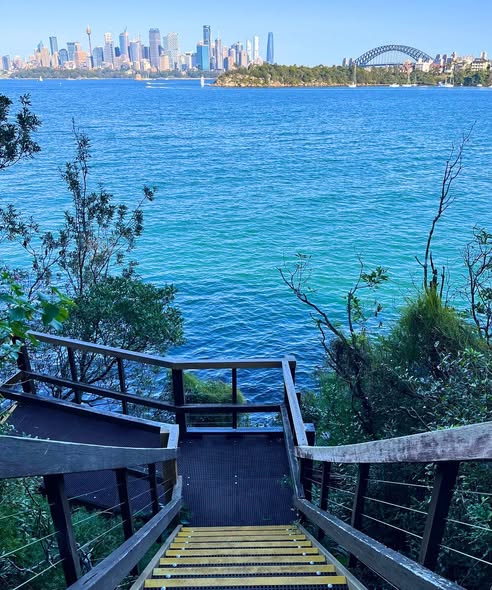 Harbour Views On Easy Walk To Sirius Cove Beach