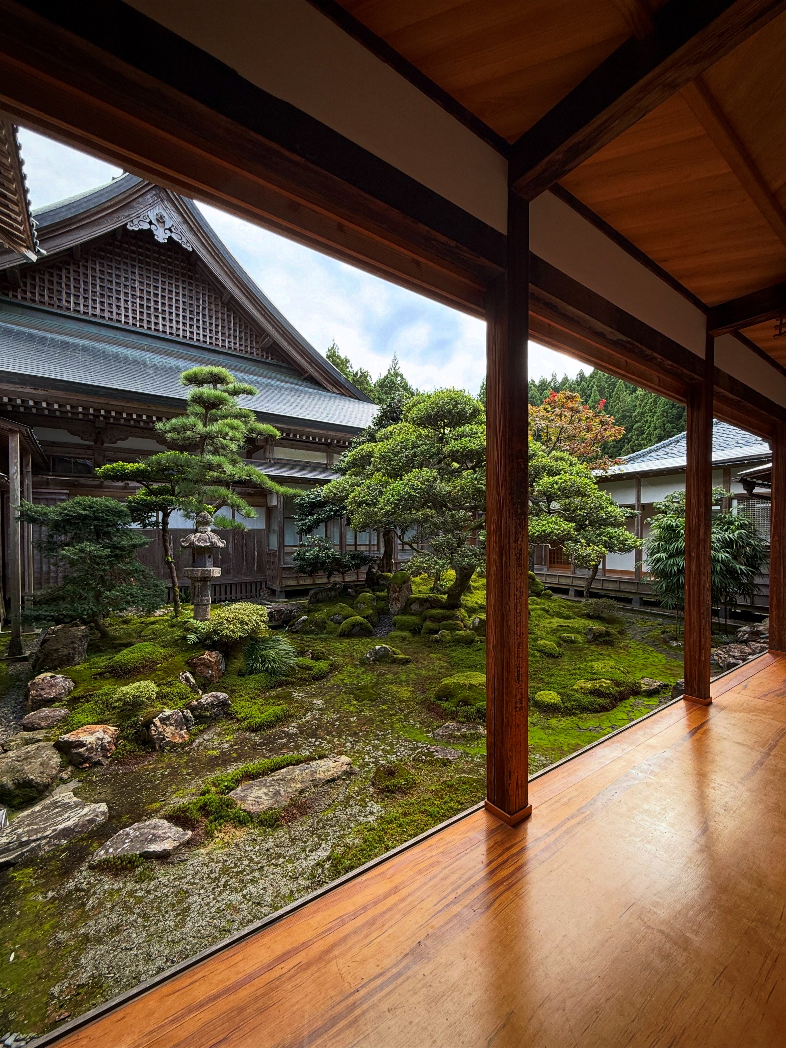 Niigata Gardens And Sacred Sites