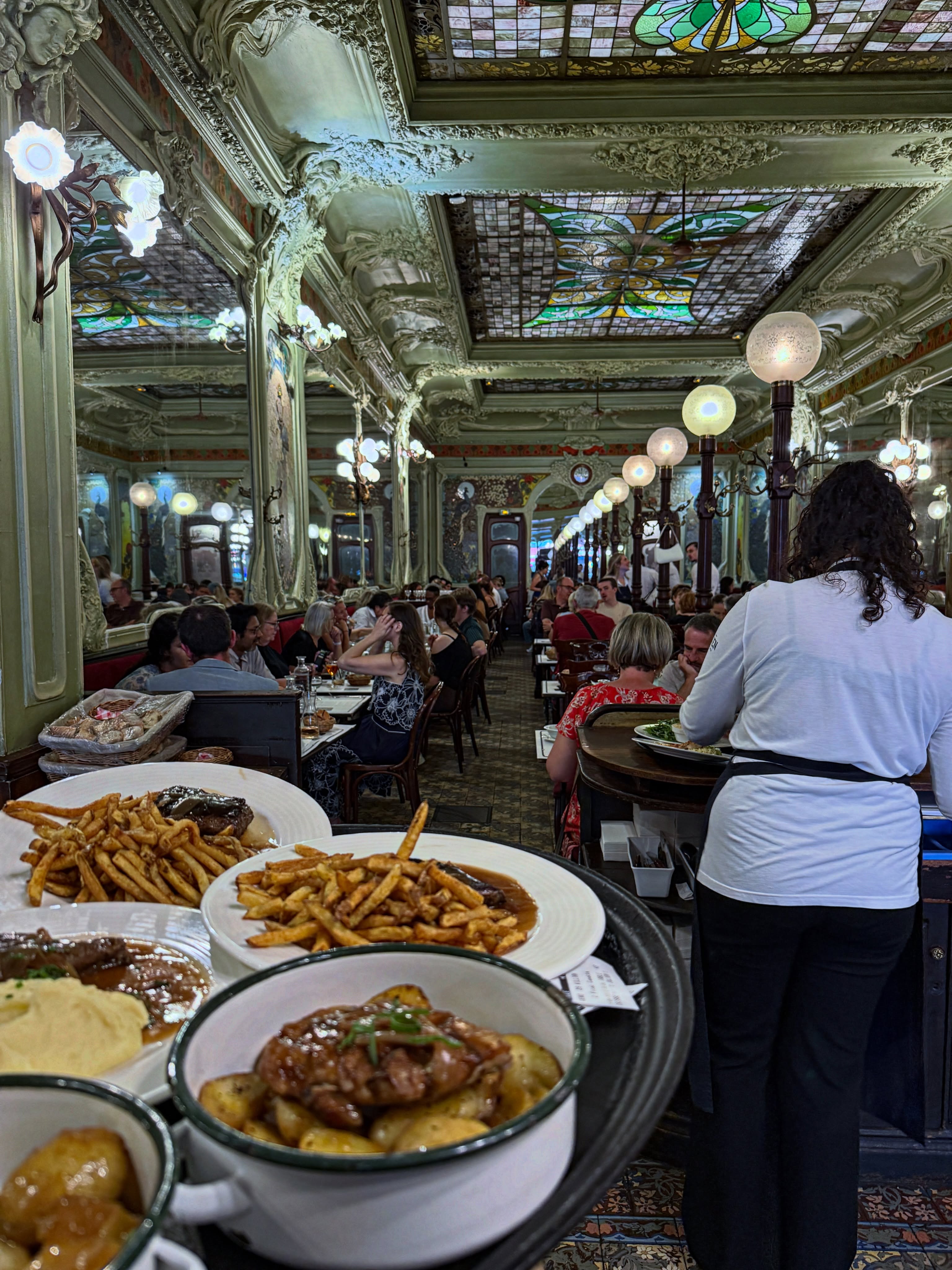 Bouillon Julien: A Fairytale Parisian Dining Experience