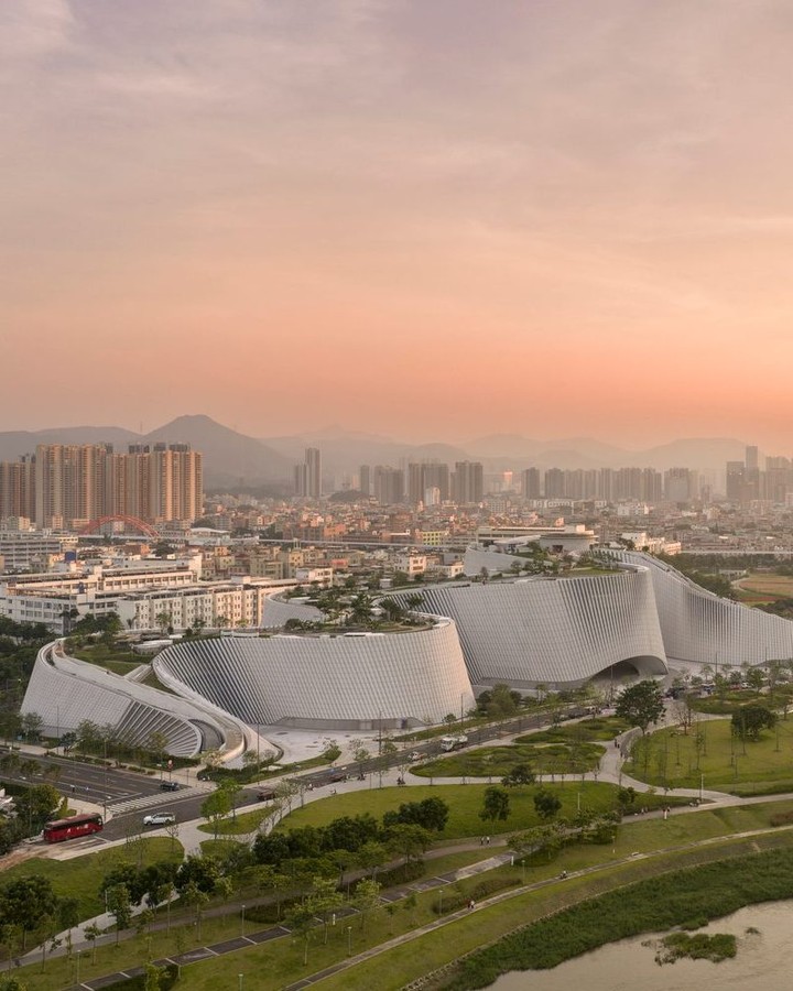 Shenzhen Natural History Museum's Civic Landscape