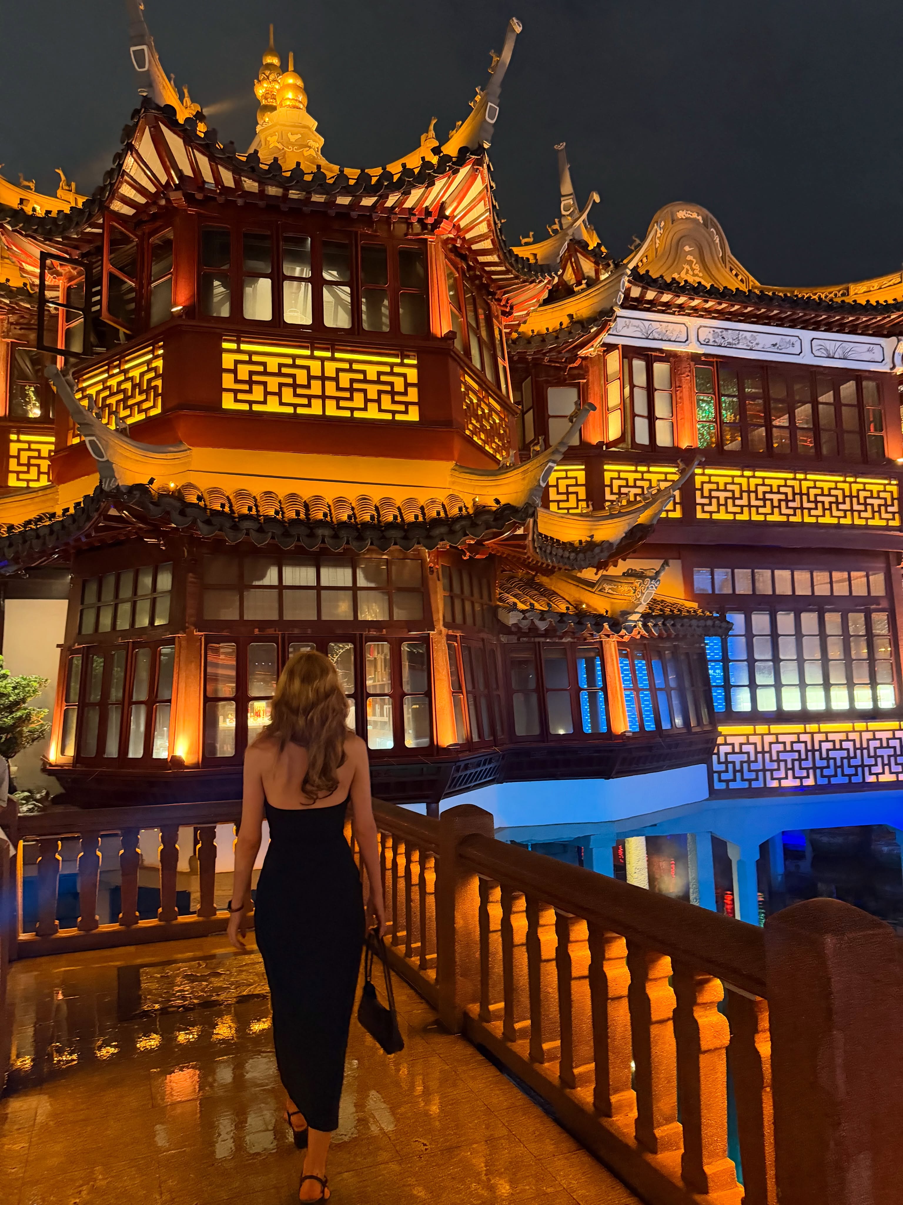 Traditional Chinese Gardens and Markets in Shanghai