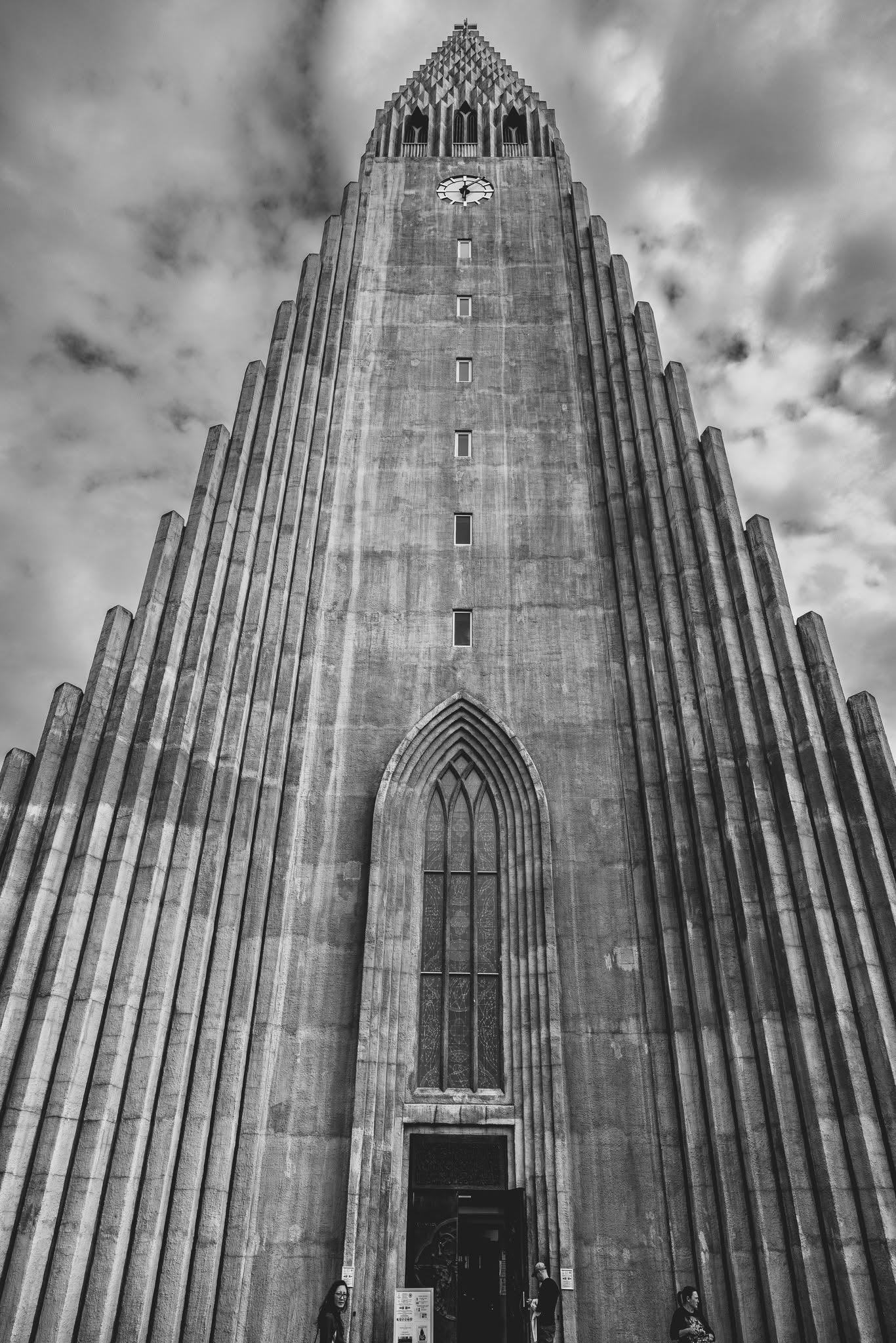 Hallgrimskirkja: An Iconic Reykjavik Landmark