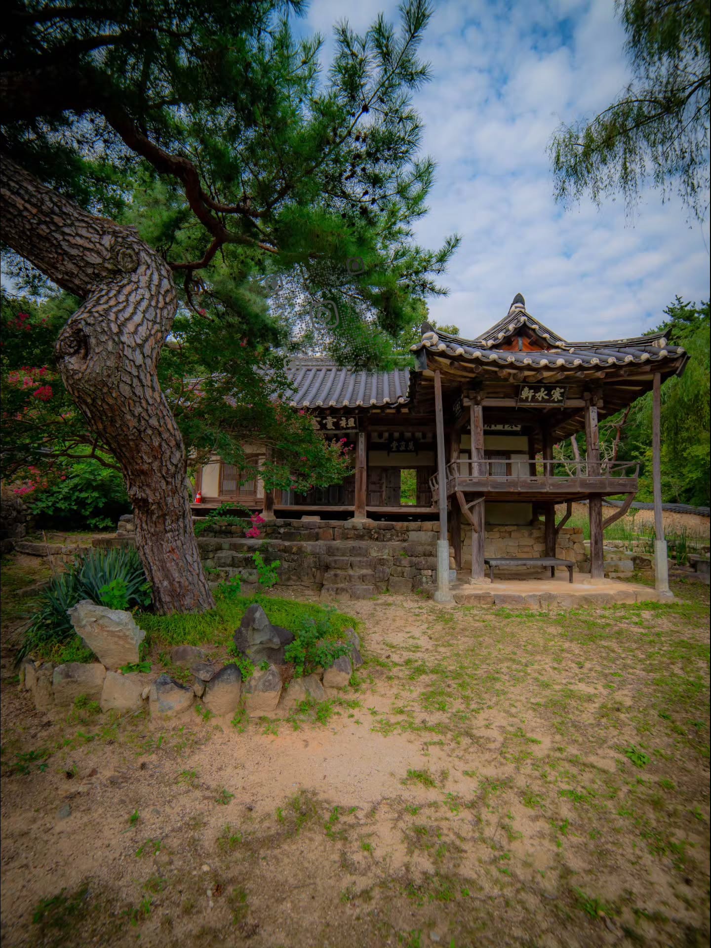 Seongju's Historic Villages and Confucian Academy