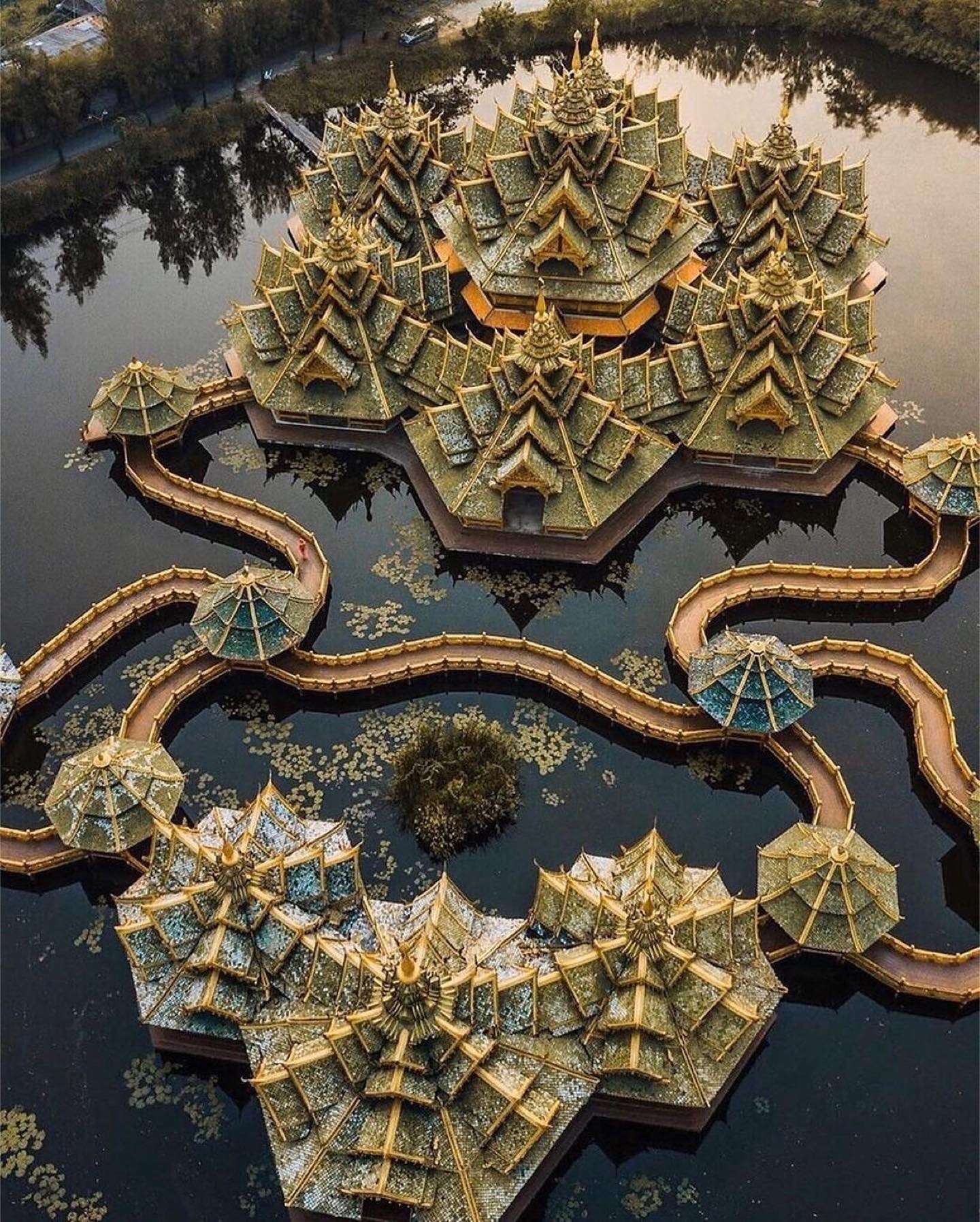 Thailand's Temples and Architectural Wonders