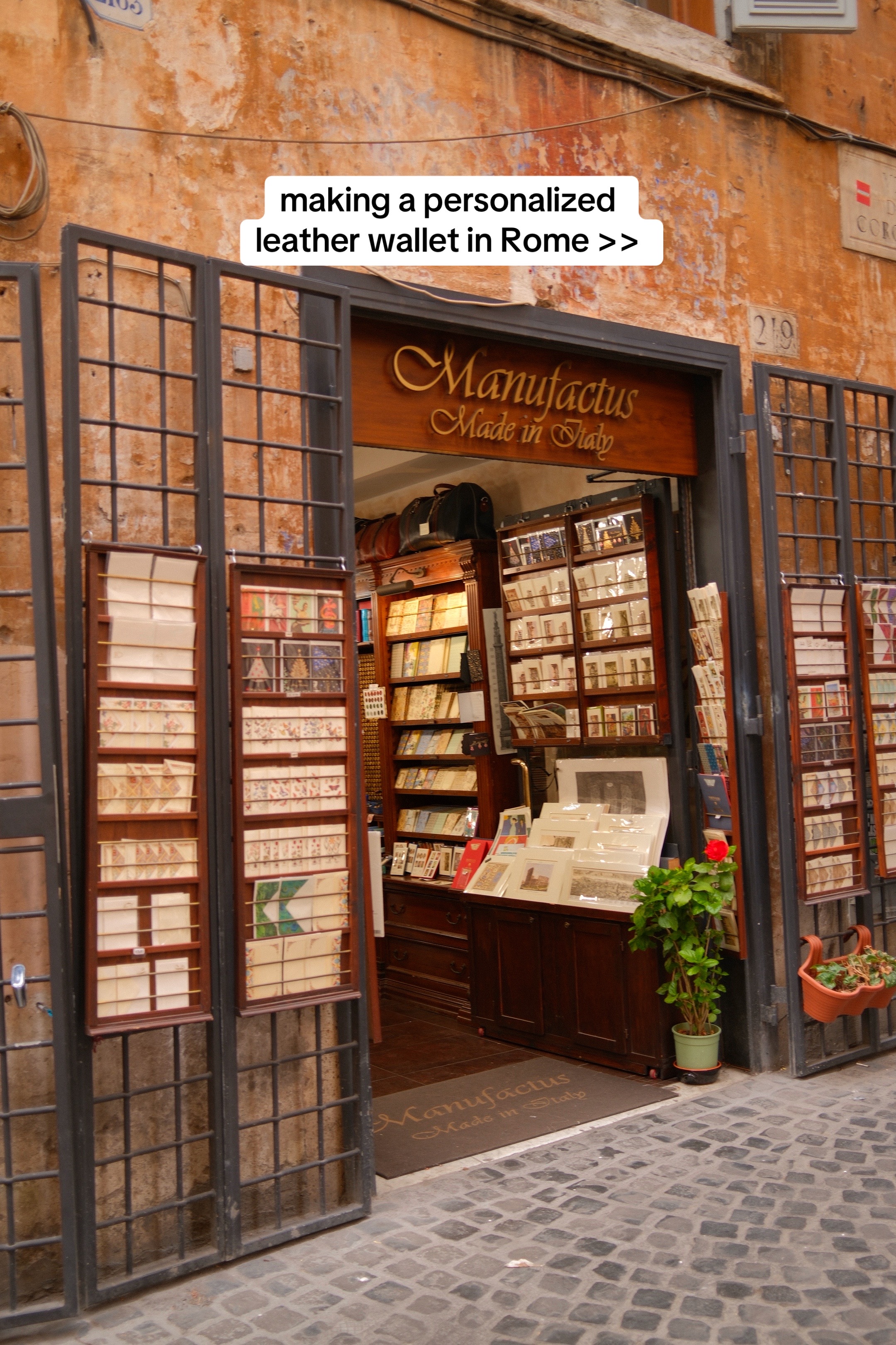 Rome's Custom Leather Goods Workshop