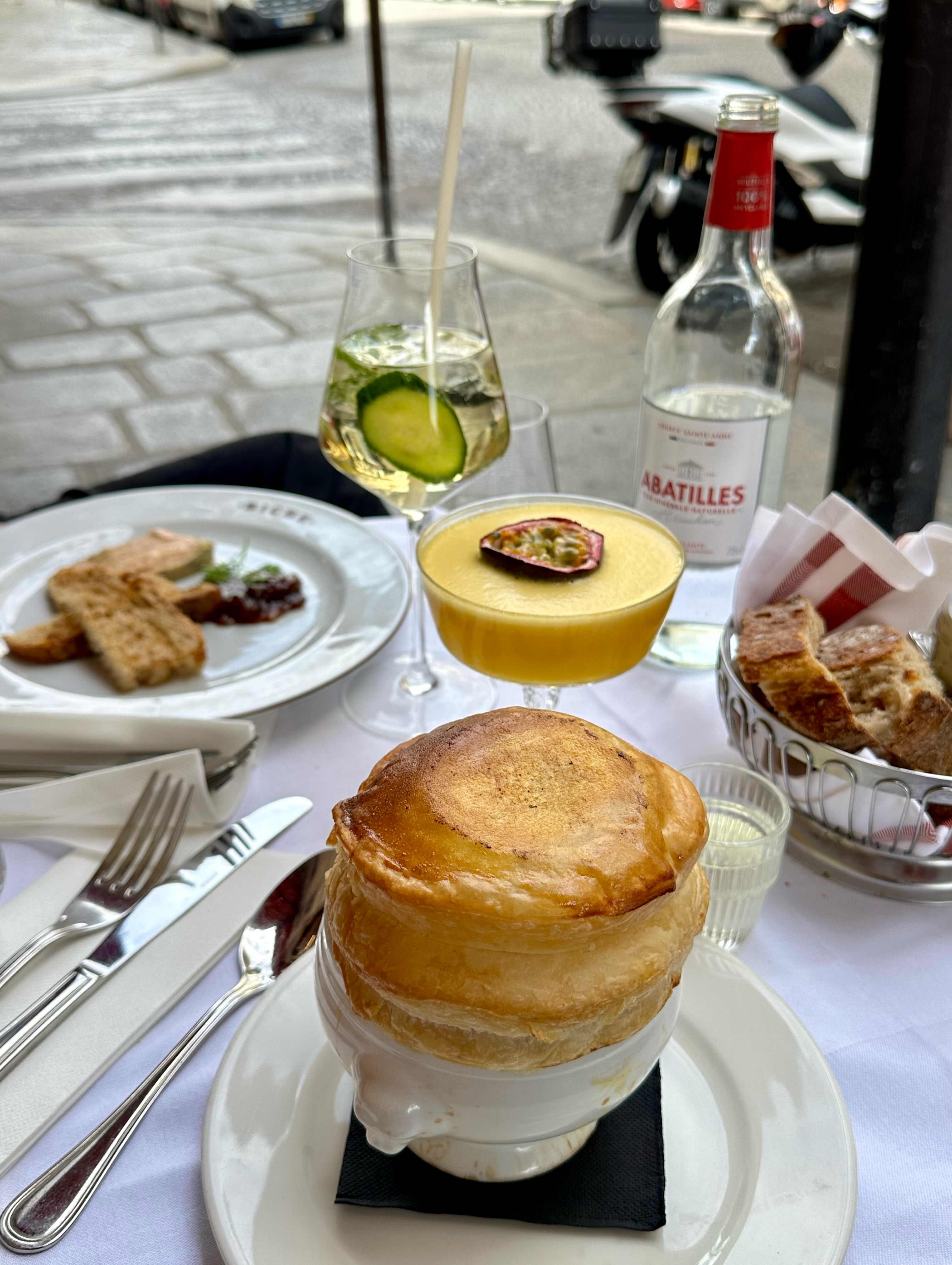 Parisian Brasserie Offers Classic French Dishes