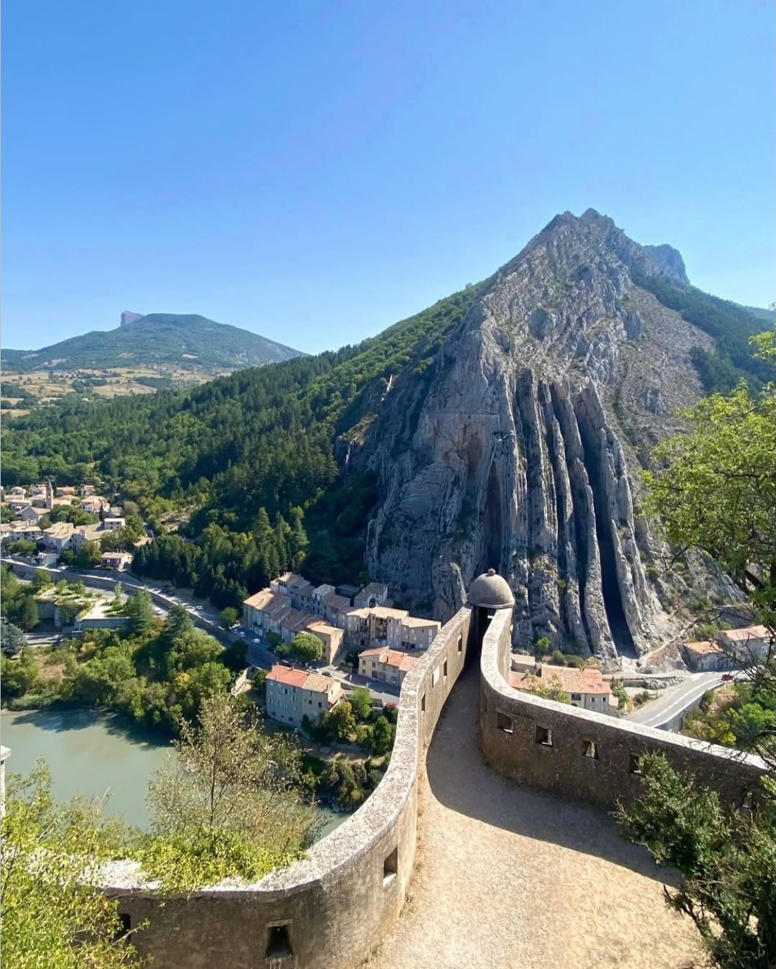 Sisteron's Natural Beauty and Historic Sites