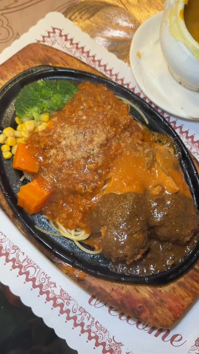 Retro Vegetarian Restaurant Serves Unique Mushroom Dishes
