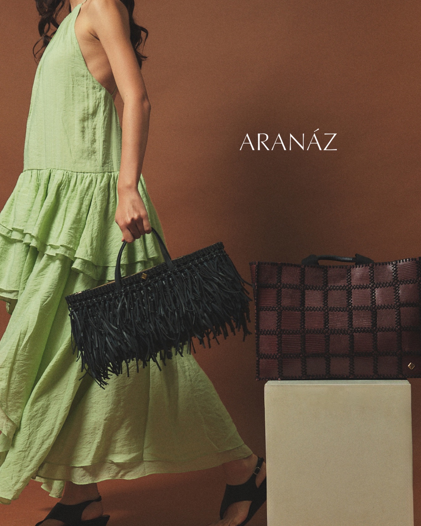Aranáz Handbags Showcase Elegant Designs