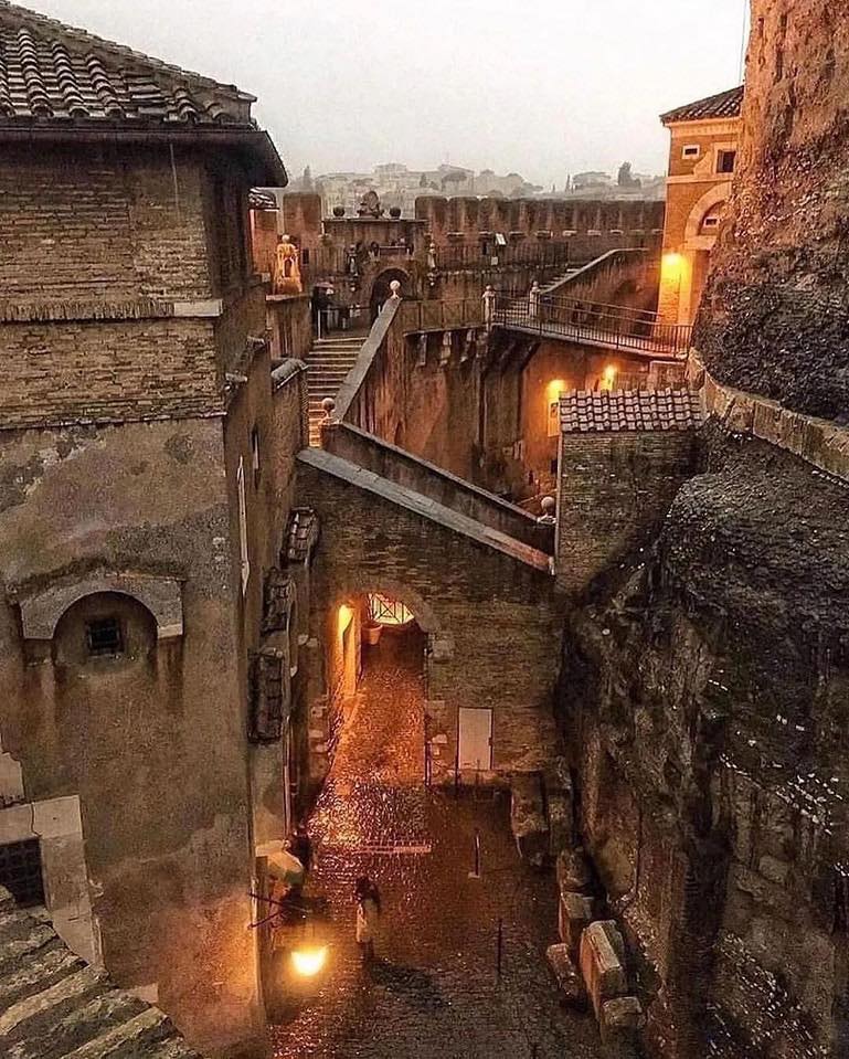 Castel Sant'Angelo Views Along River Tiber
