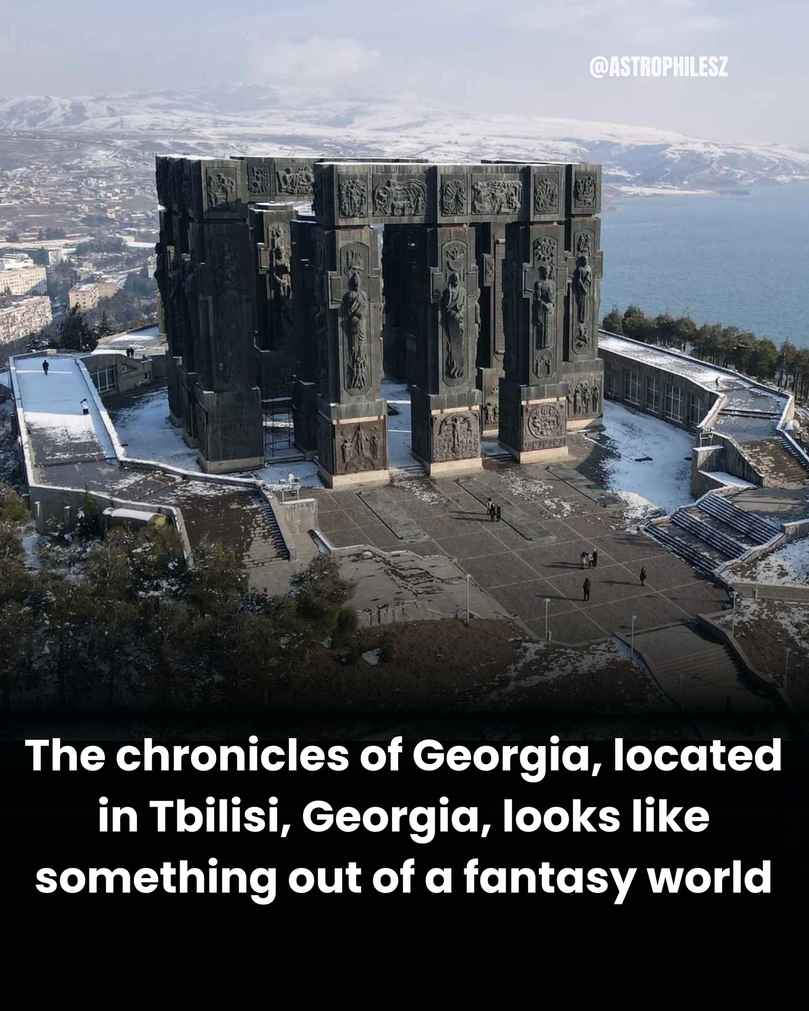 Chronicles of Georgia Monument & Tbilisi Sea Views