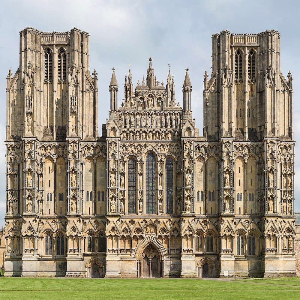 Wells Cathedral: Most Beautiful Building in UK