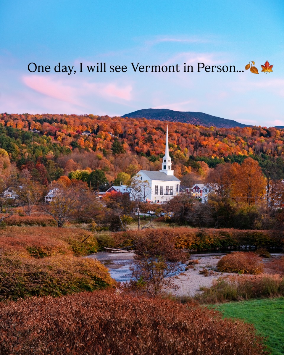 Vermont's Charming Autumn Scenery and Rural Charm
