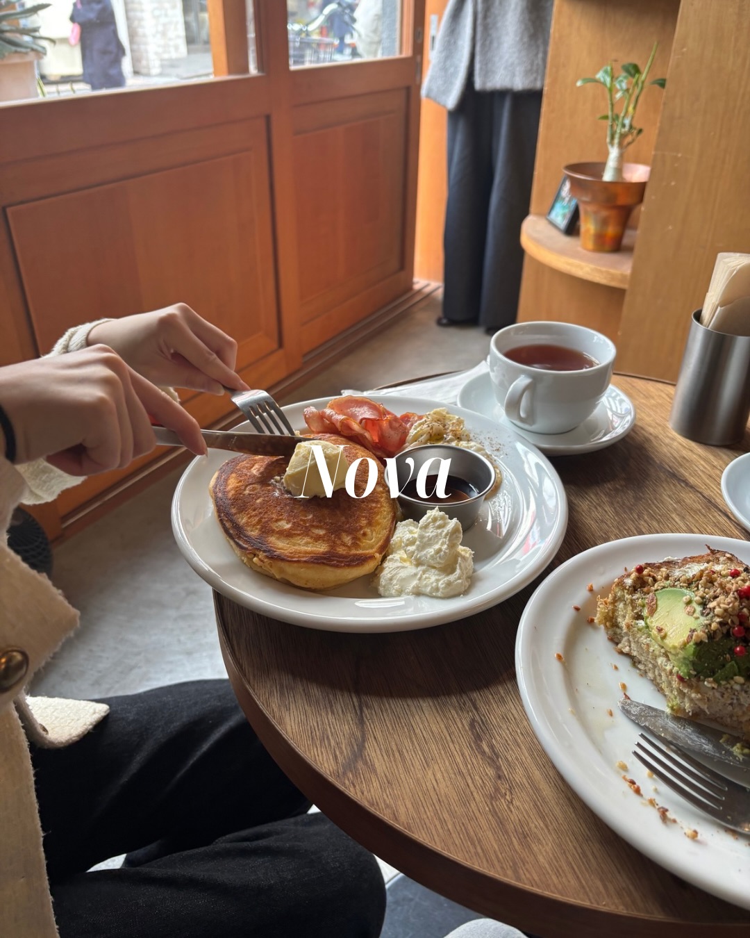 Ikejiri-Ohashi Cafe Serves Stylish Brunch Options