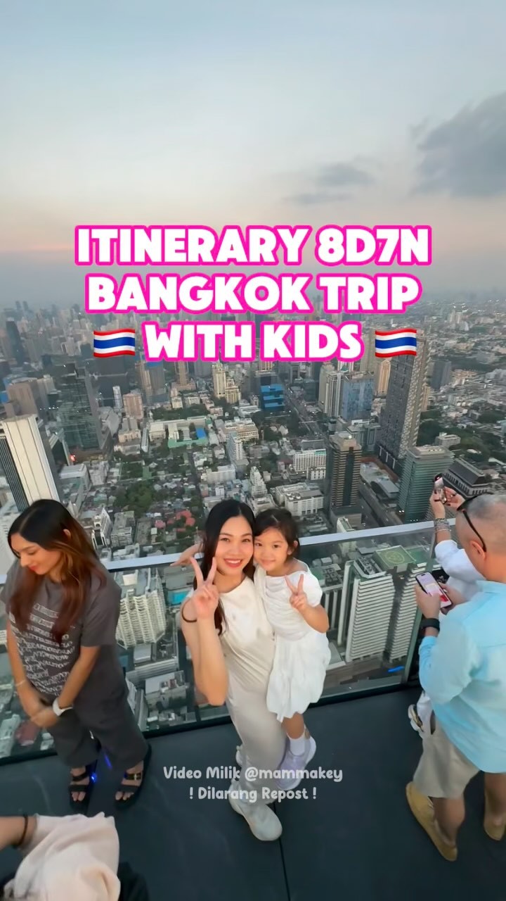 32 Shops in Krung Thep Maha Nakhon