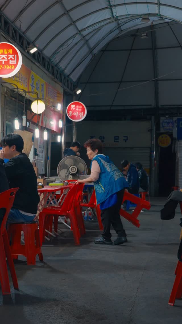 Yeongdeungpo Market's Old-School Korean Charm